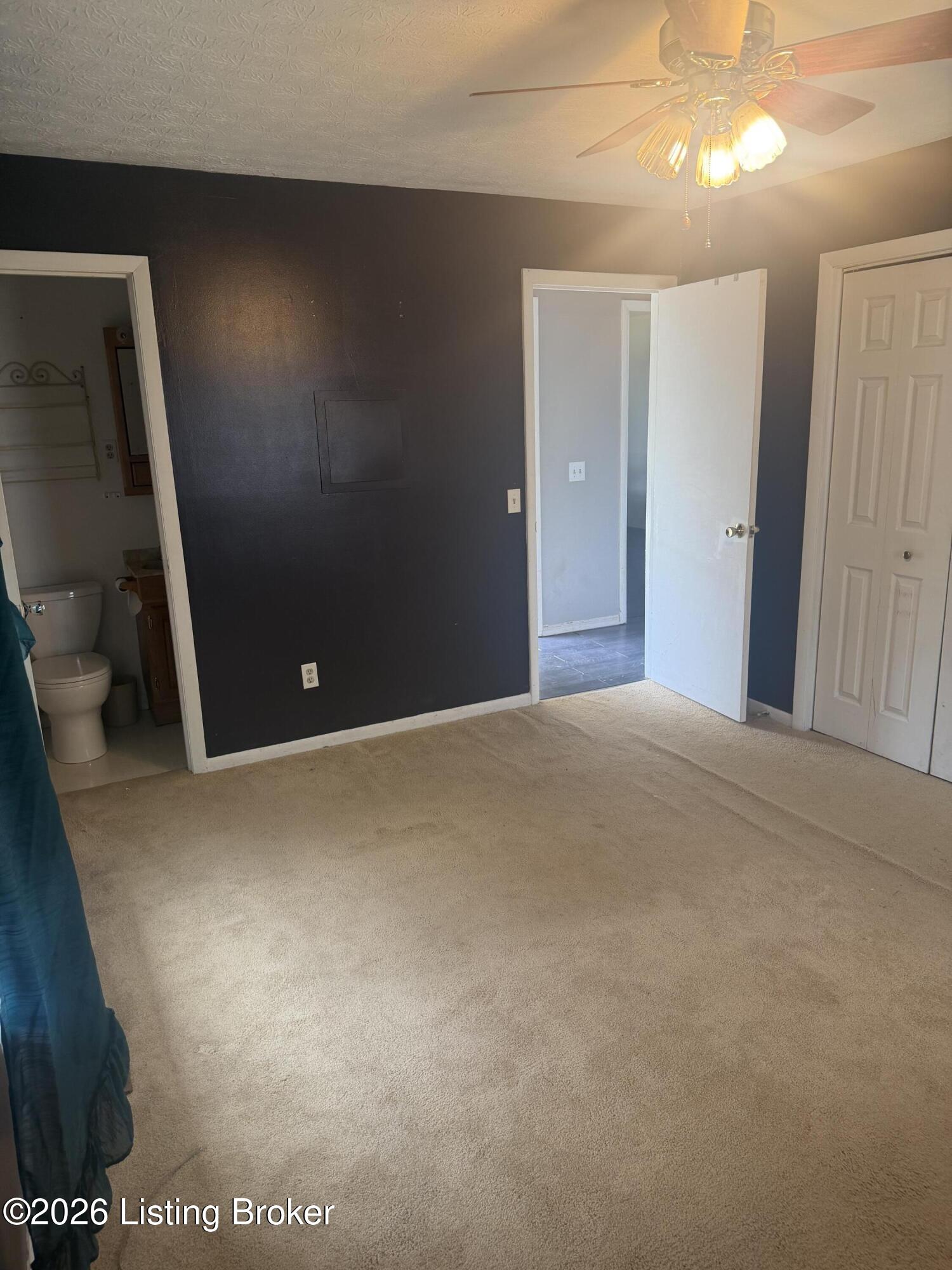 65 S Castle Dr Property Photo 21