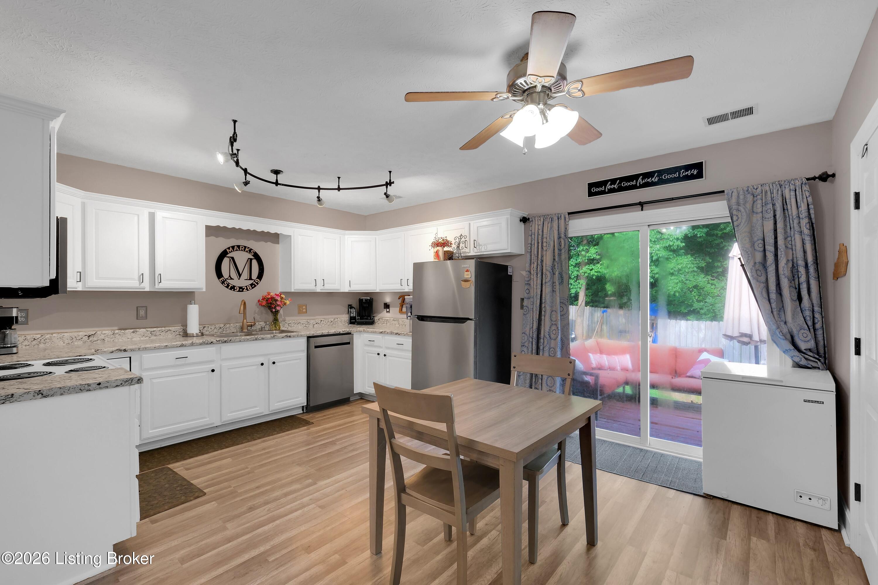10115 Lancewood Rd Property Photo 10