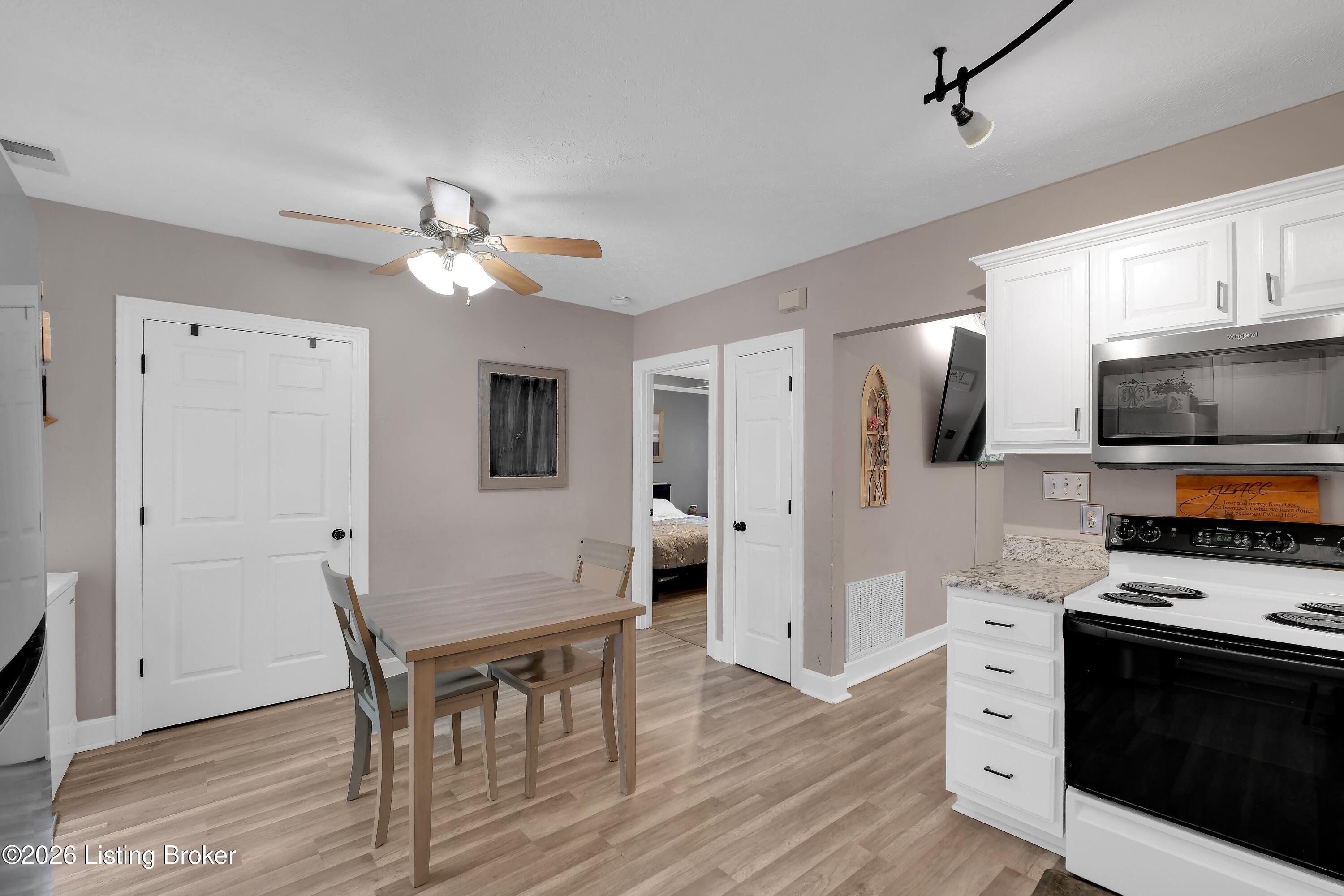 10115 Lancewood Rd Property Photo 17