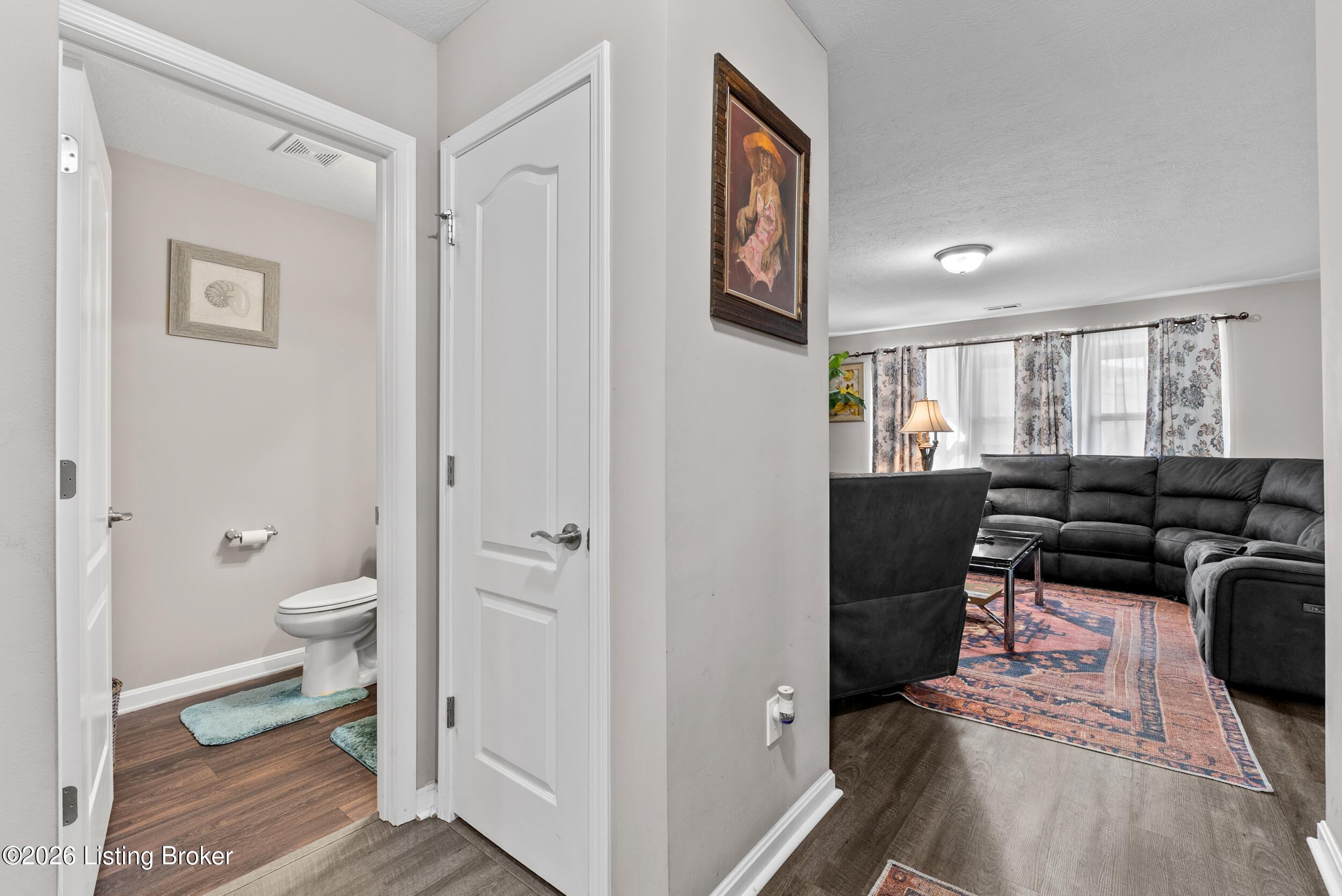 6783 Brittany Oak Dr Property Photo 13