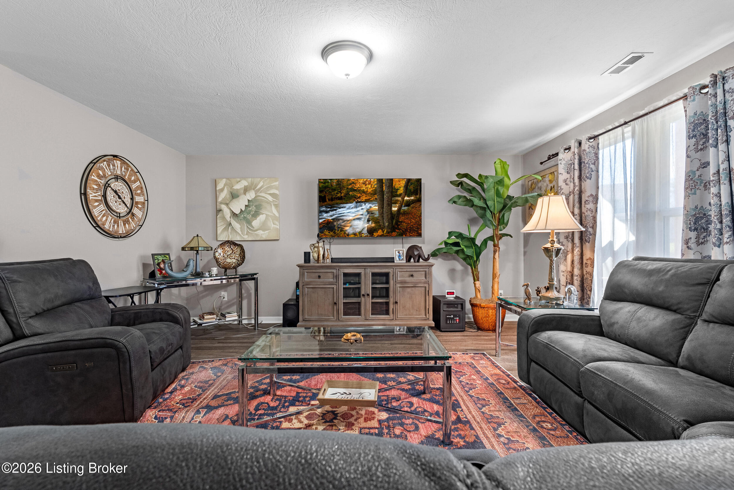 6783 Brittany Oak Dr Property Photo 16