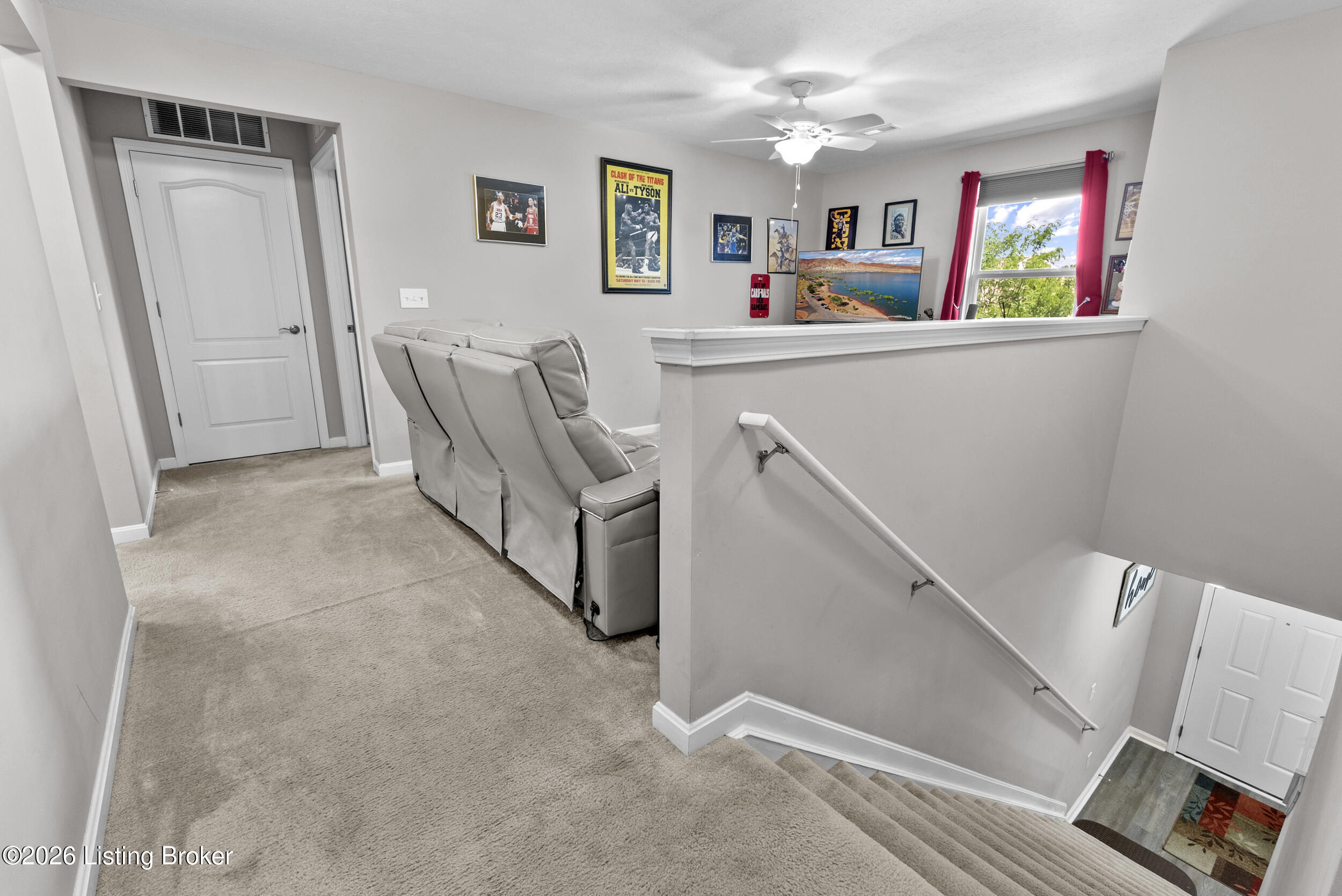 6783 Brittany Oak Dr Property Photo 23