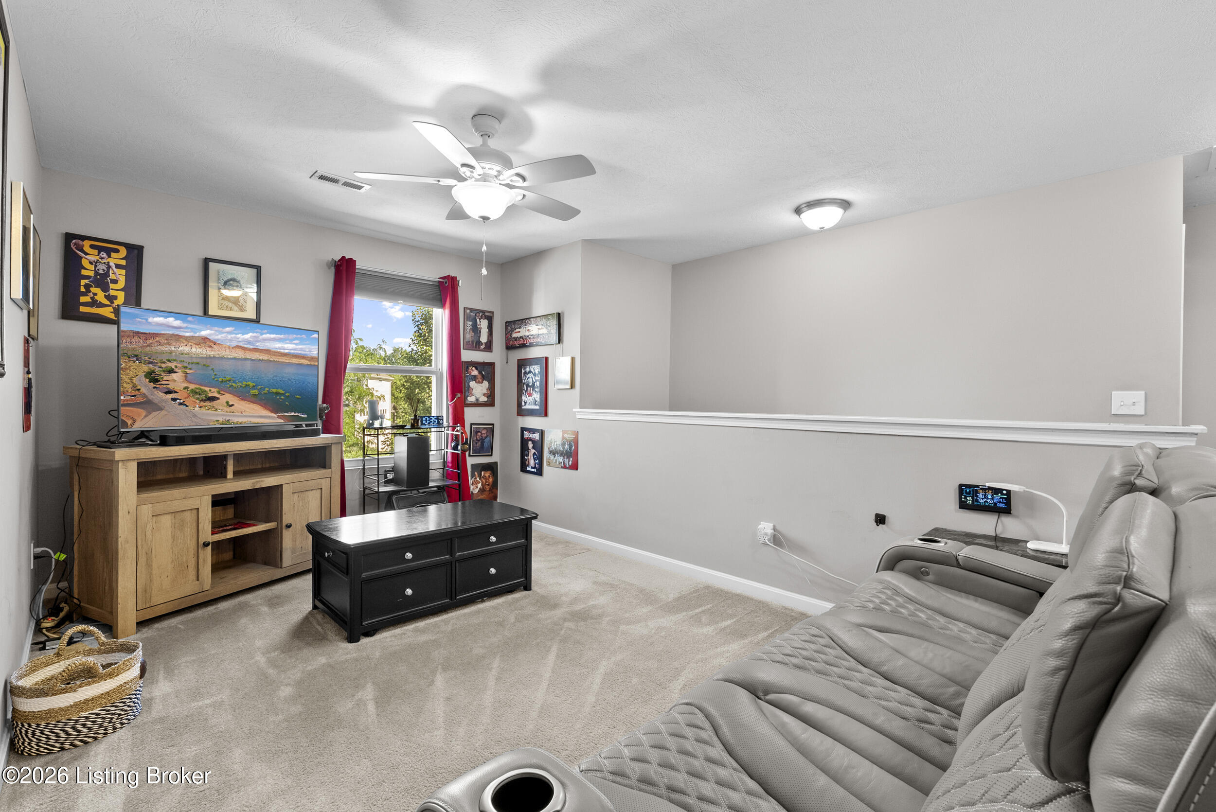 6783 Brittany Oak Dr Property Photo 24