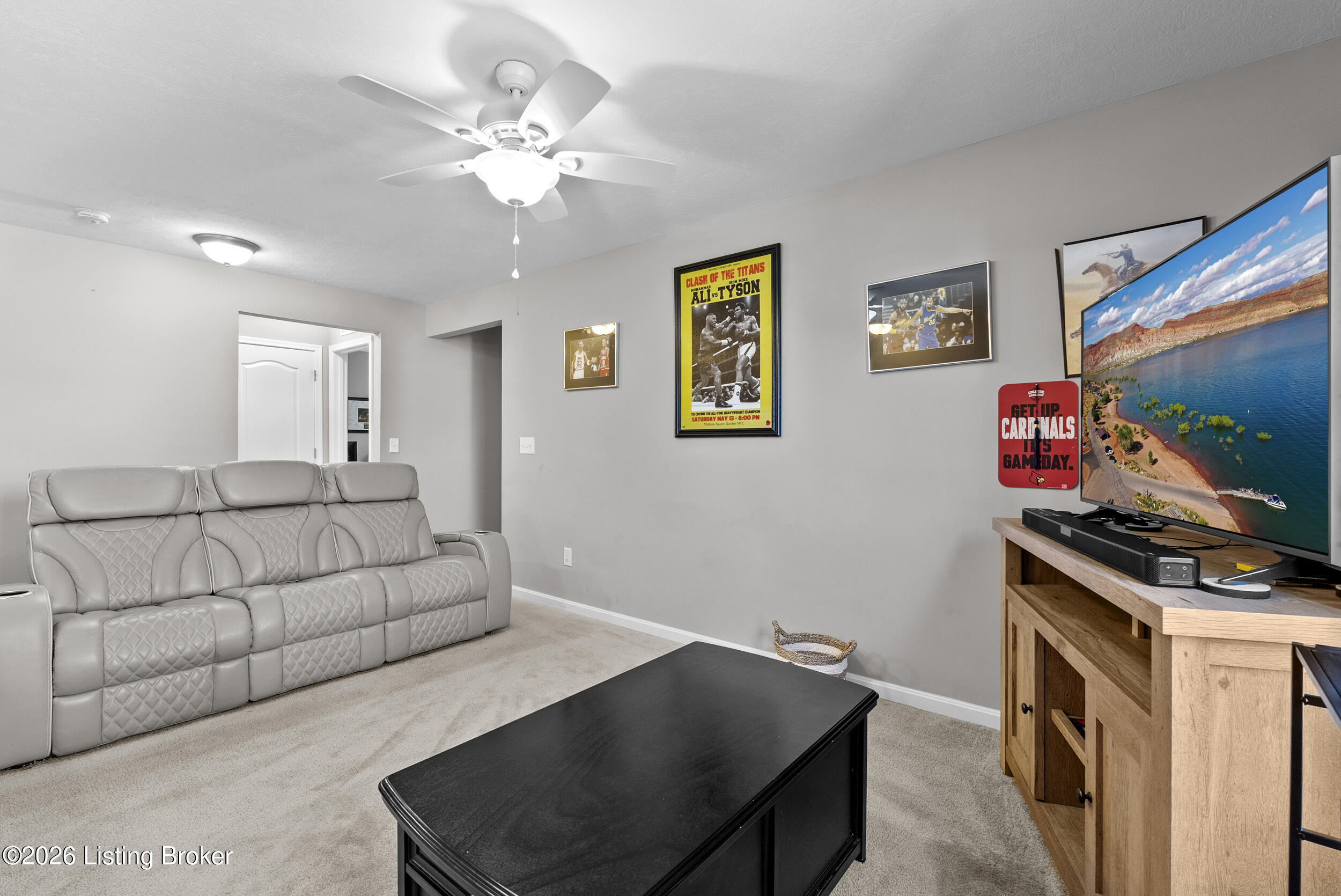 6783 Brittany Oak Dr Property Photo 25