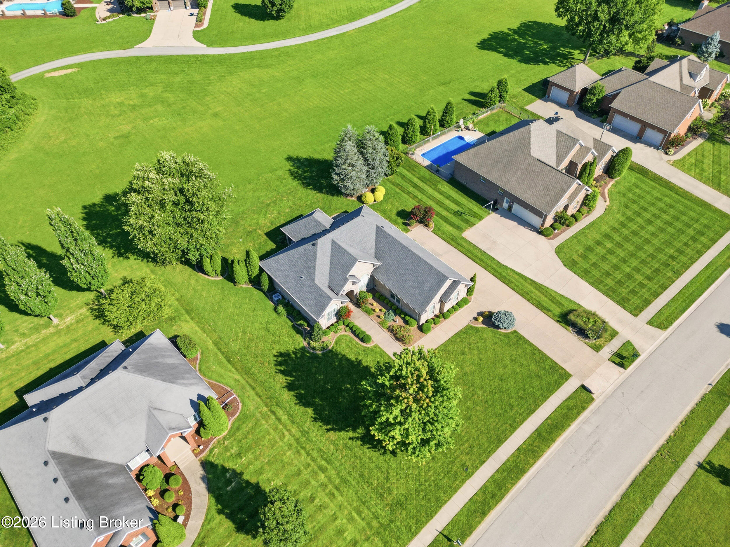 383 Woodland Pass