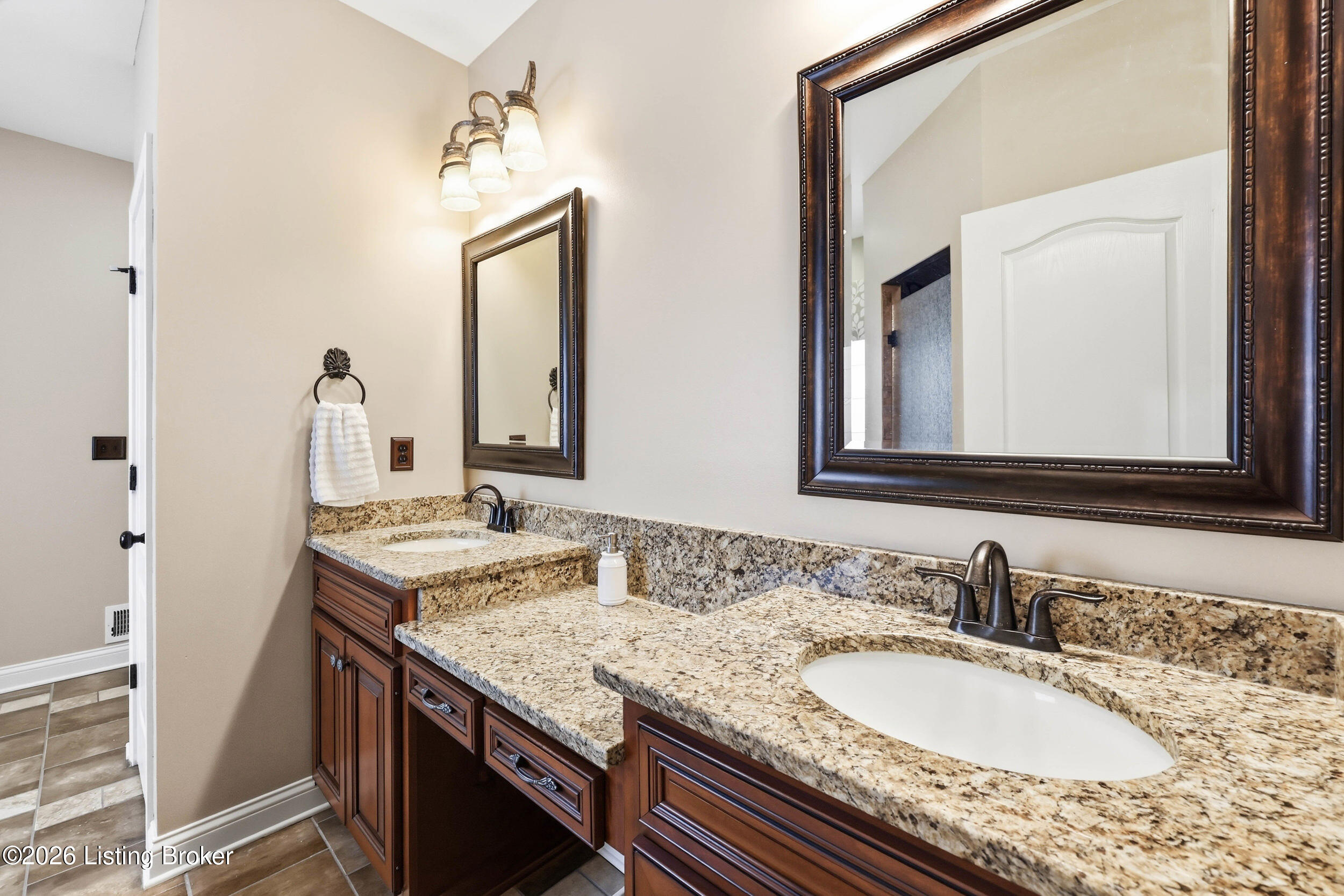 383 Woodland Pass Property Photo 32