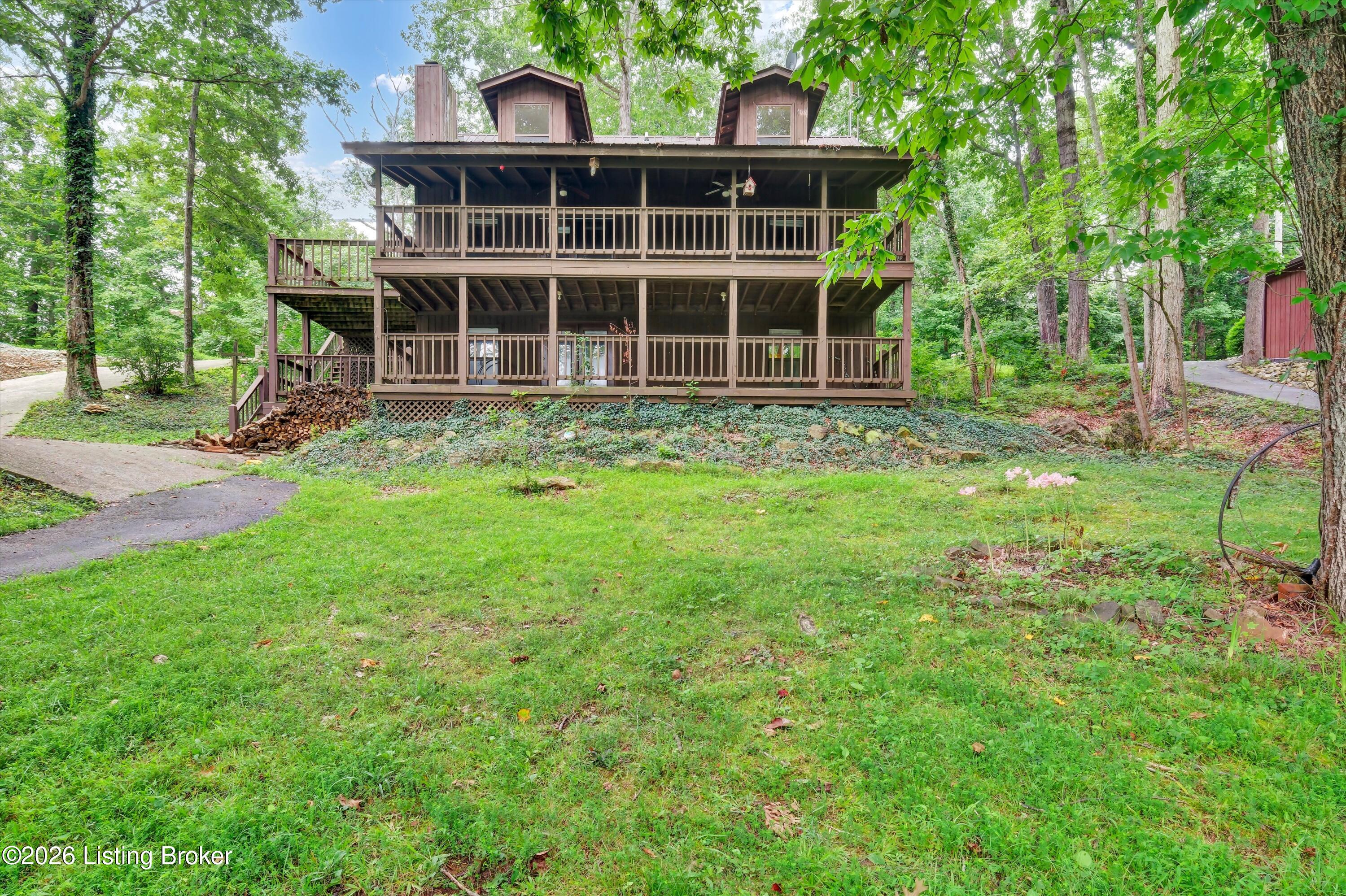 140 Hudson Rd Property Photo 2