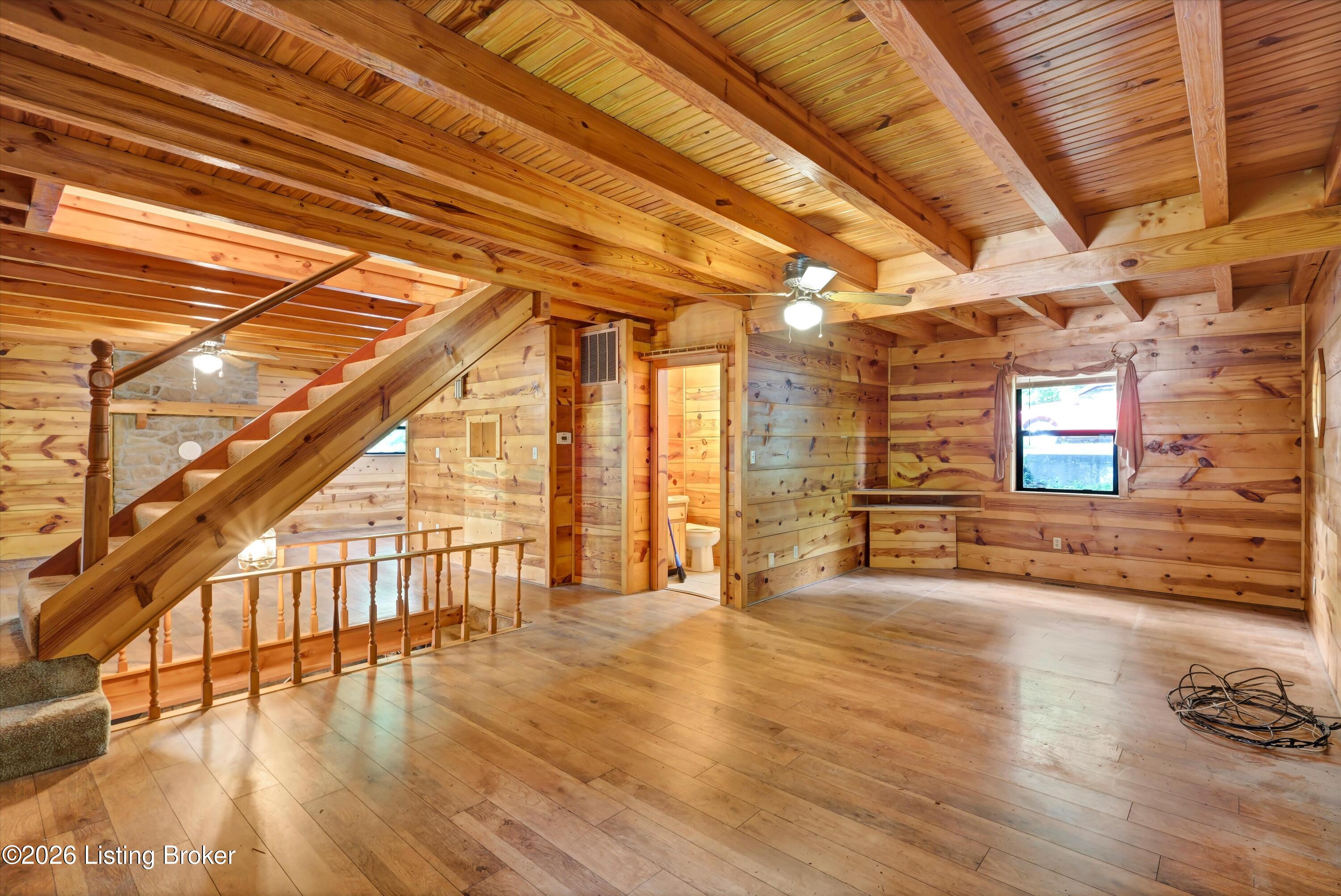 140 Hudson Rd Property Photo 11