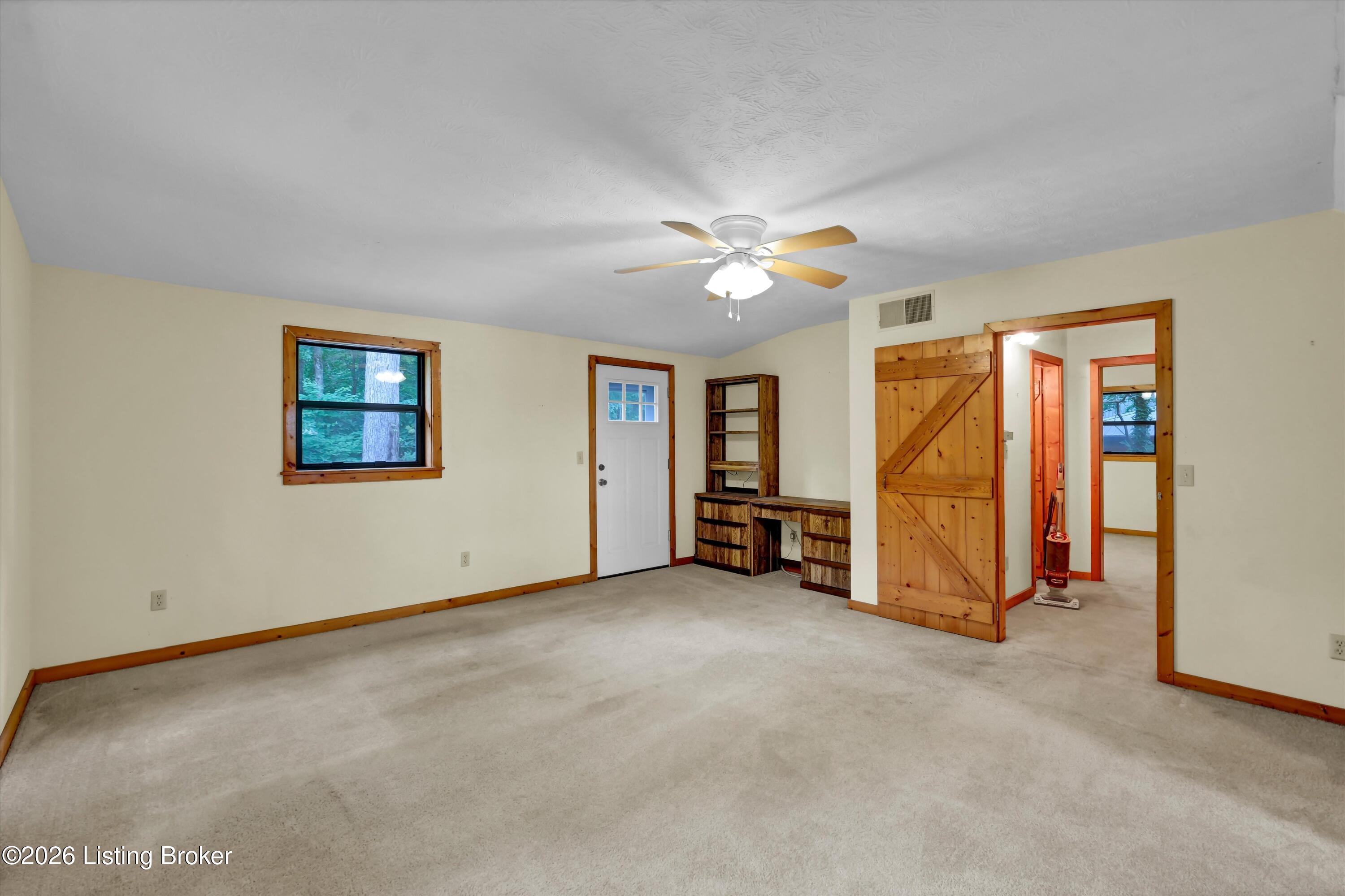 140 Hudson Rd Property Photo 52