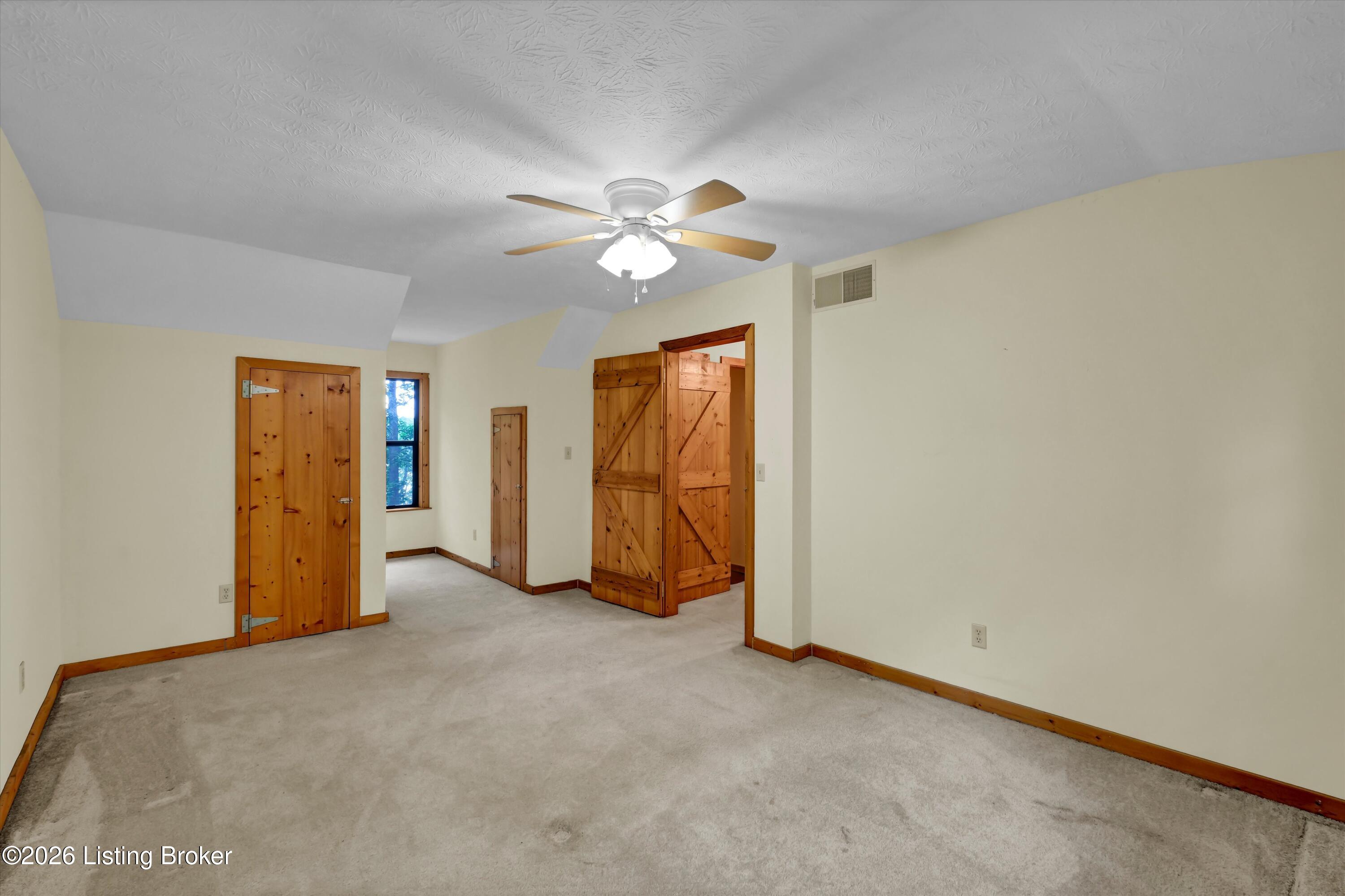 140 Hudson Rd Property Photo 54