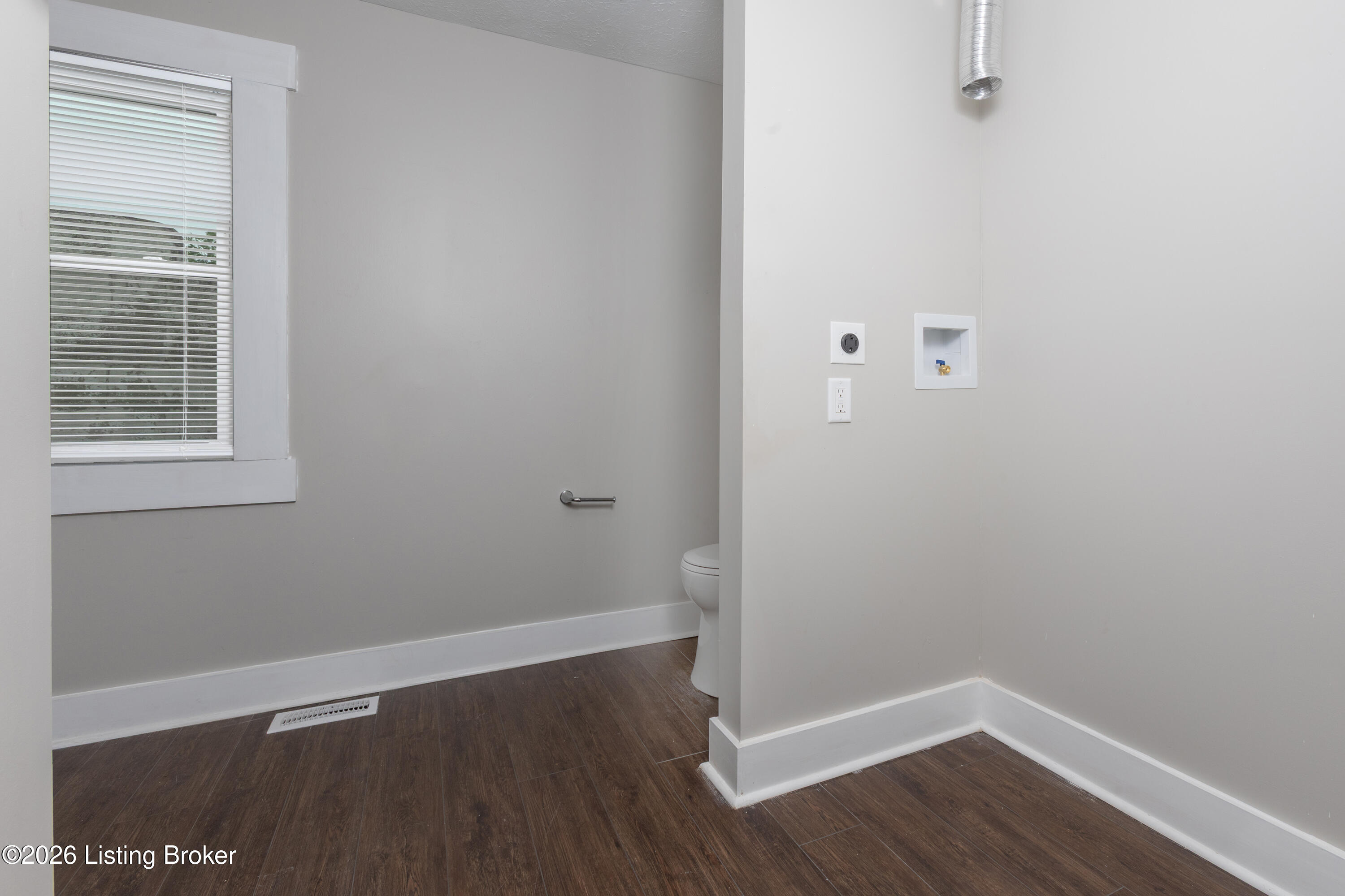 1661 Story Ave Property Photo 15