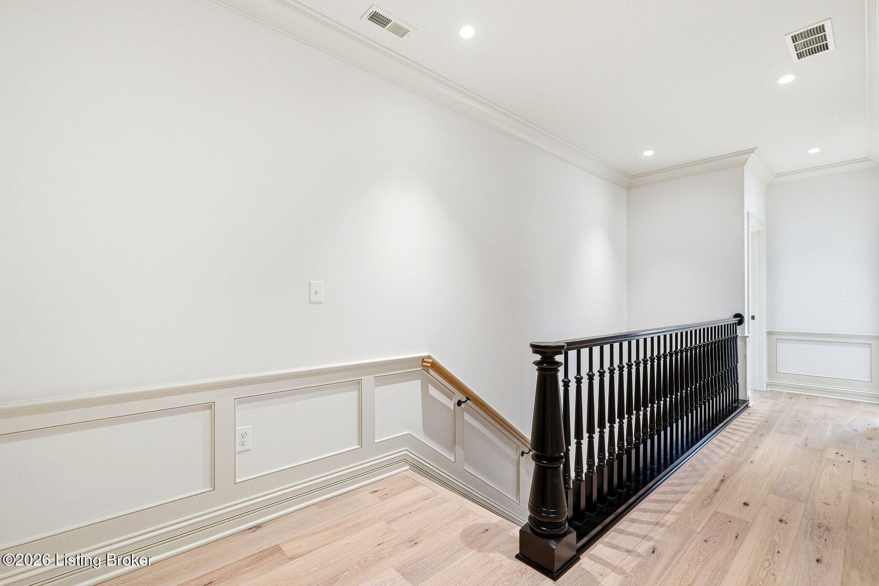 905 S Sherrin Ave Property Photo 34