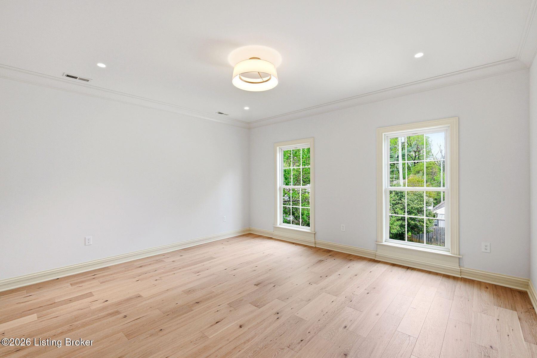 905 S Sherrin Ave Property Photo 36