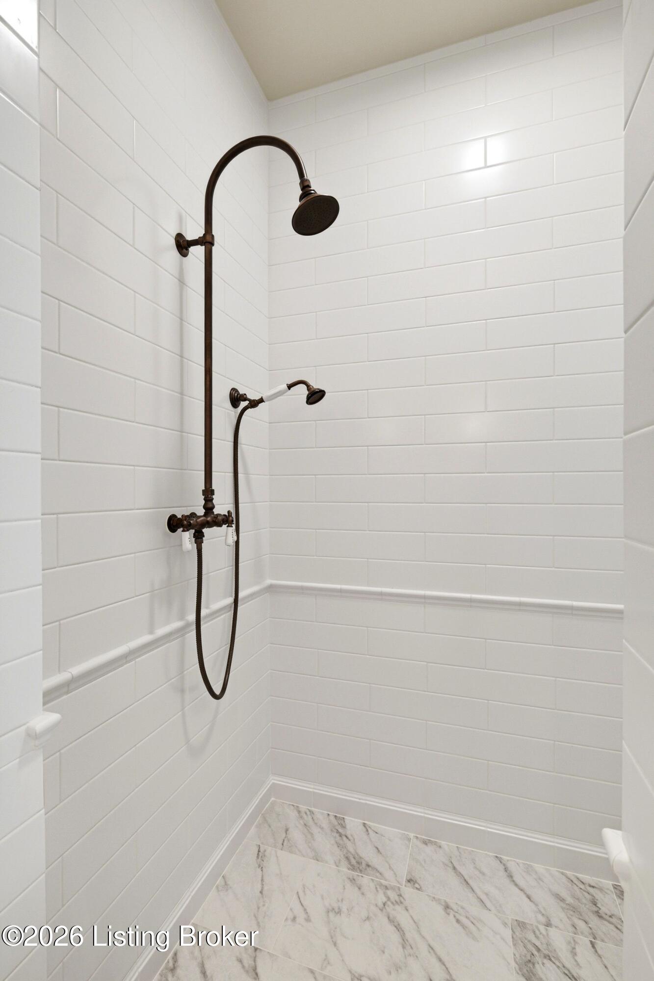 905 S Sherrin Ave Property Photo 44