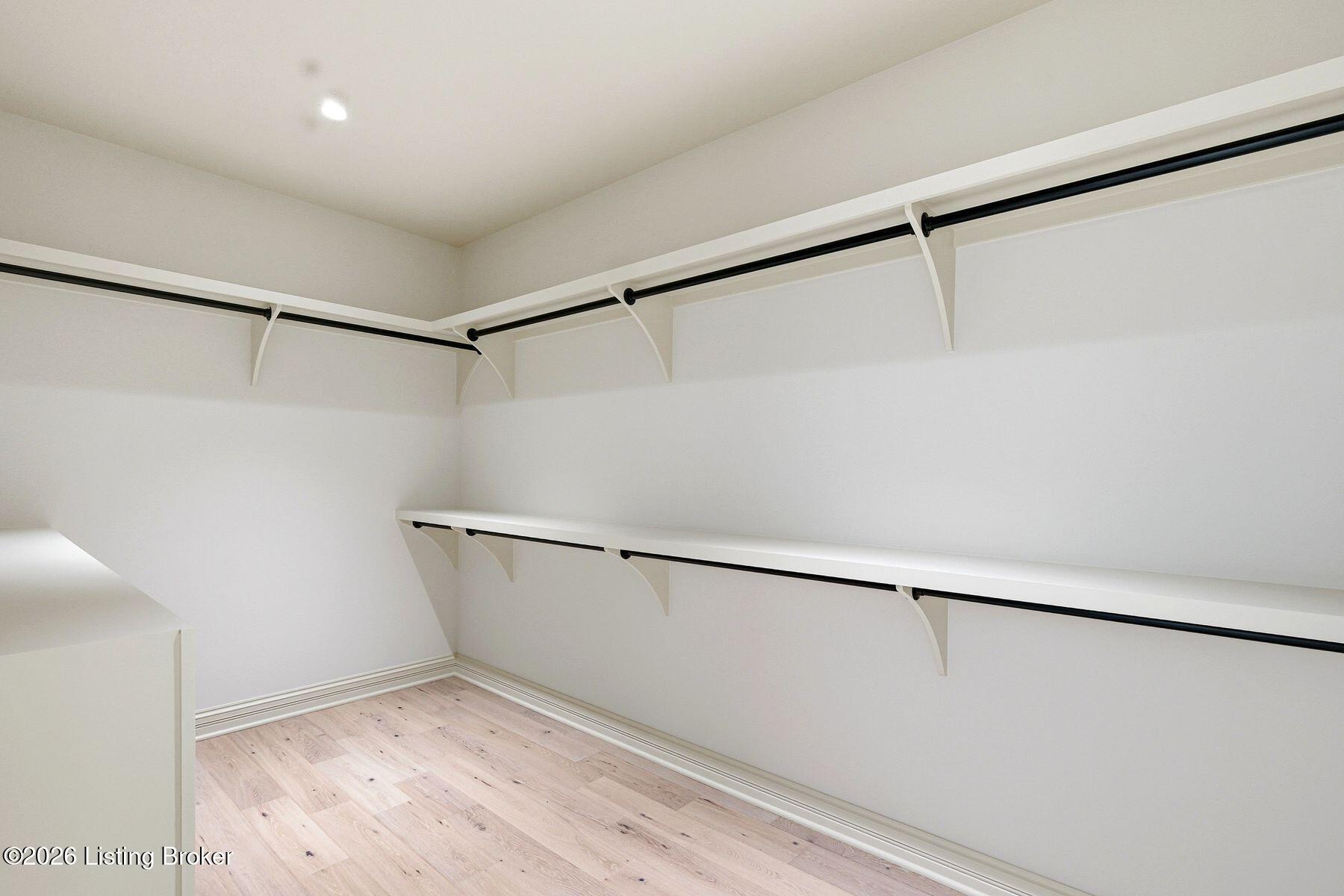 905 S Sherrin Ave Property Photo 45