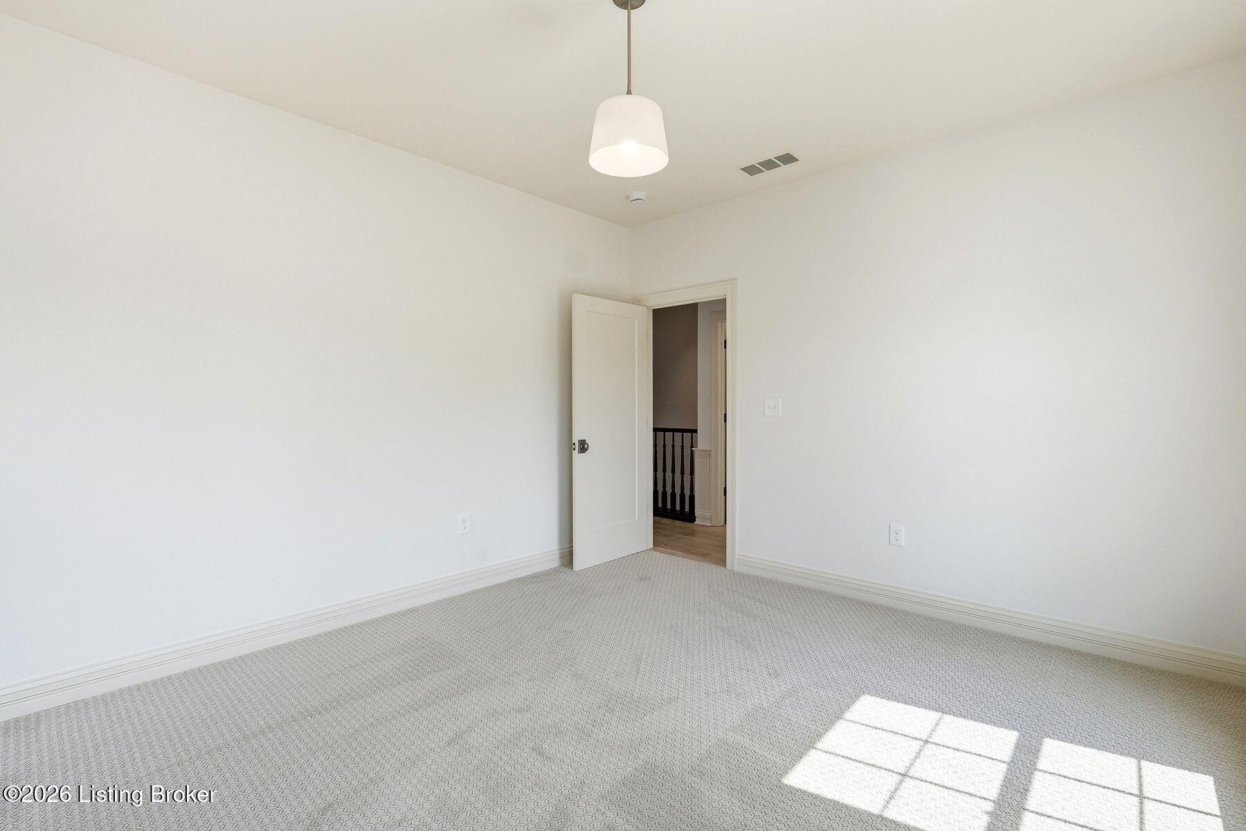 905 S Sherrin Ave Property Photo 53