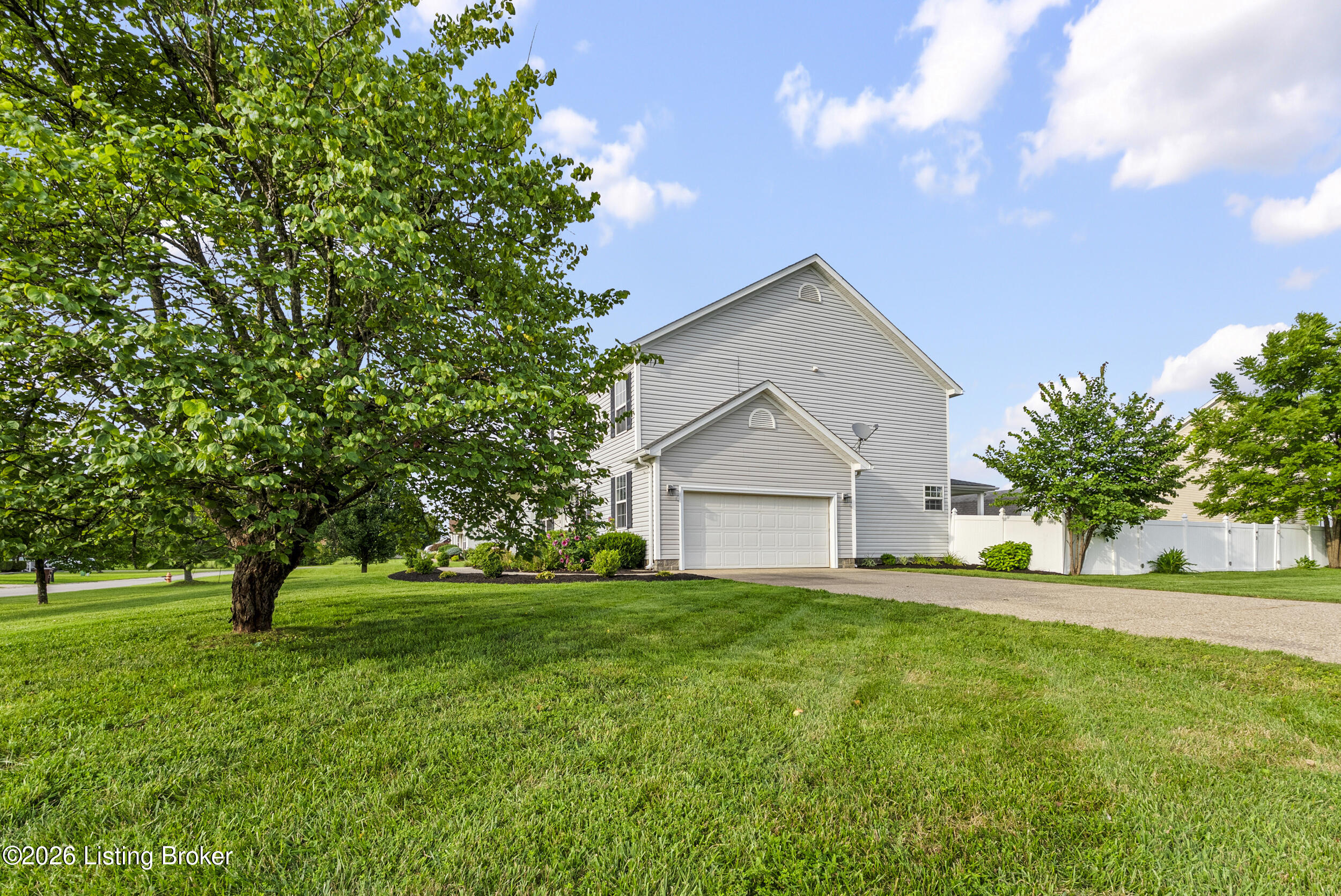 235 Helmwood Cir Property Photo 8