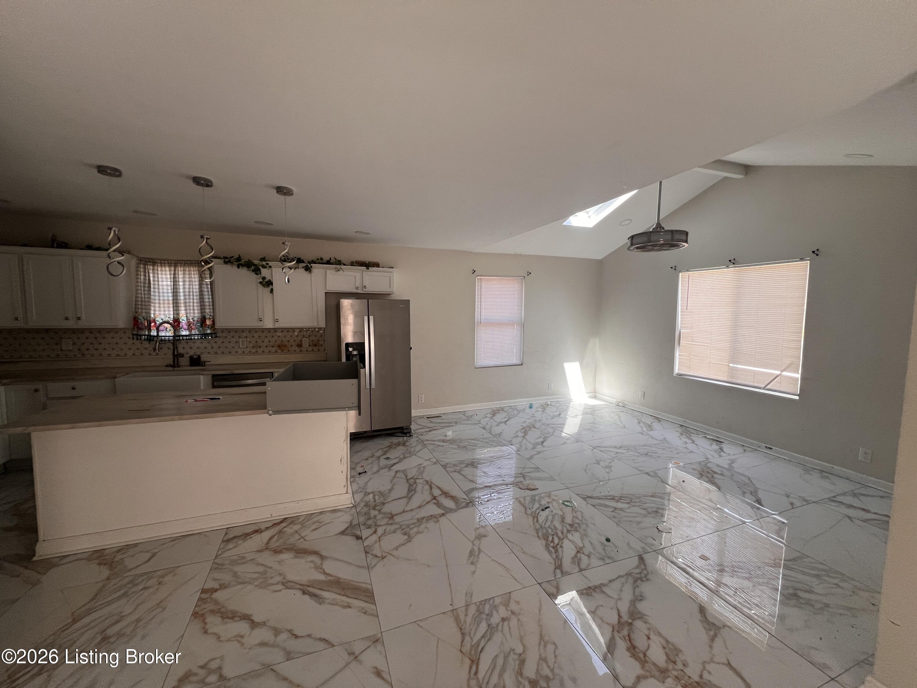 802 W Ashland Ave Property Photo 5