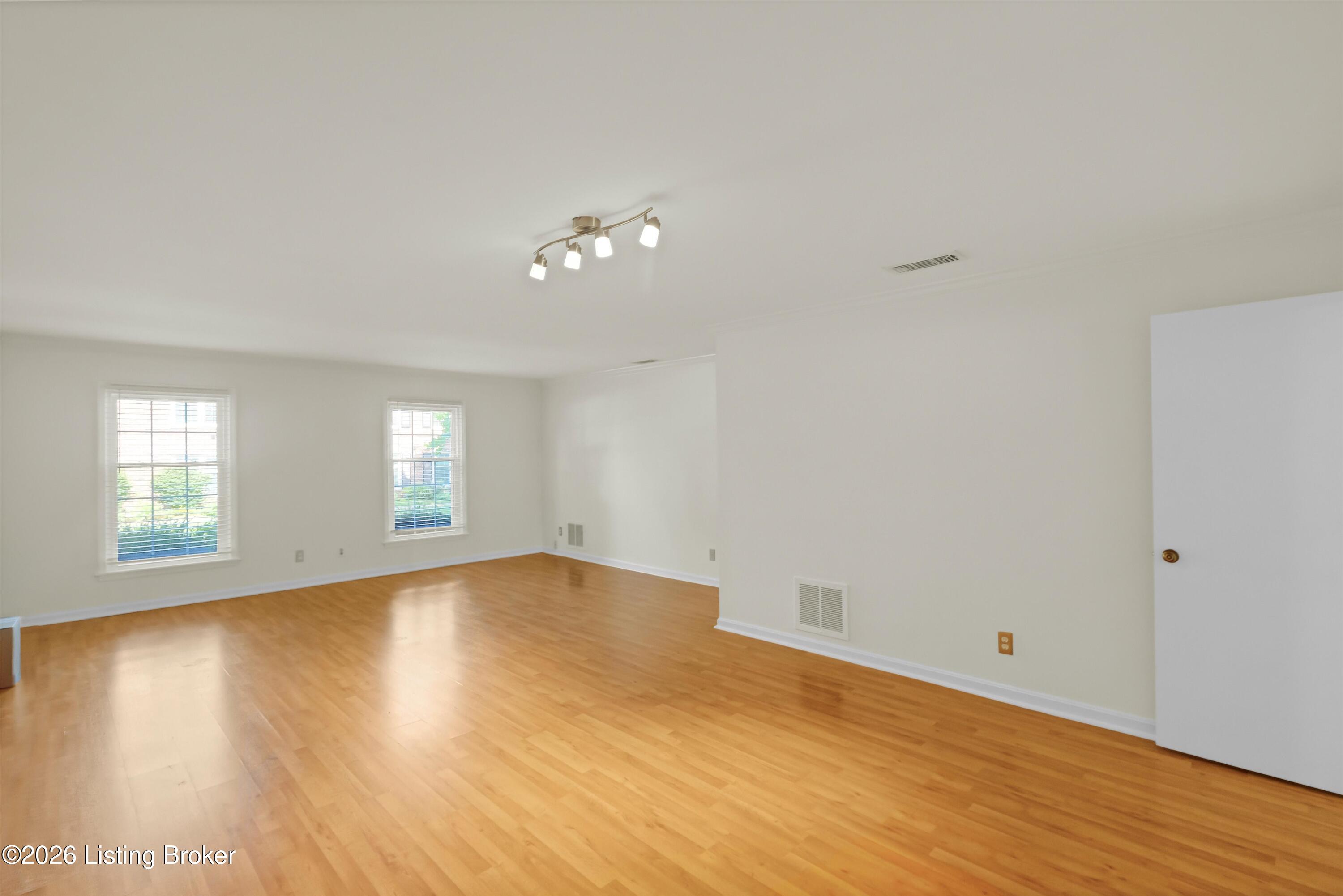 255 Salisbury Square Apt 101 Property Photo 6