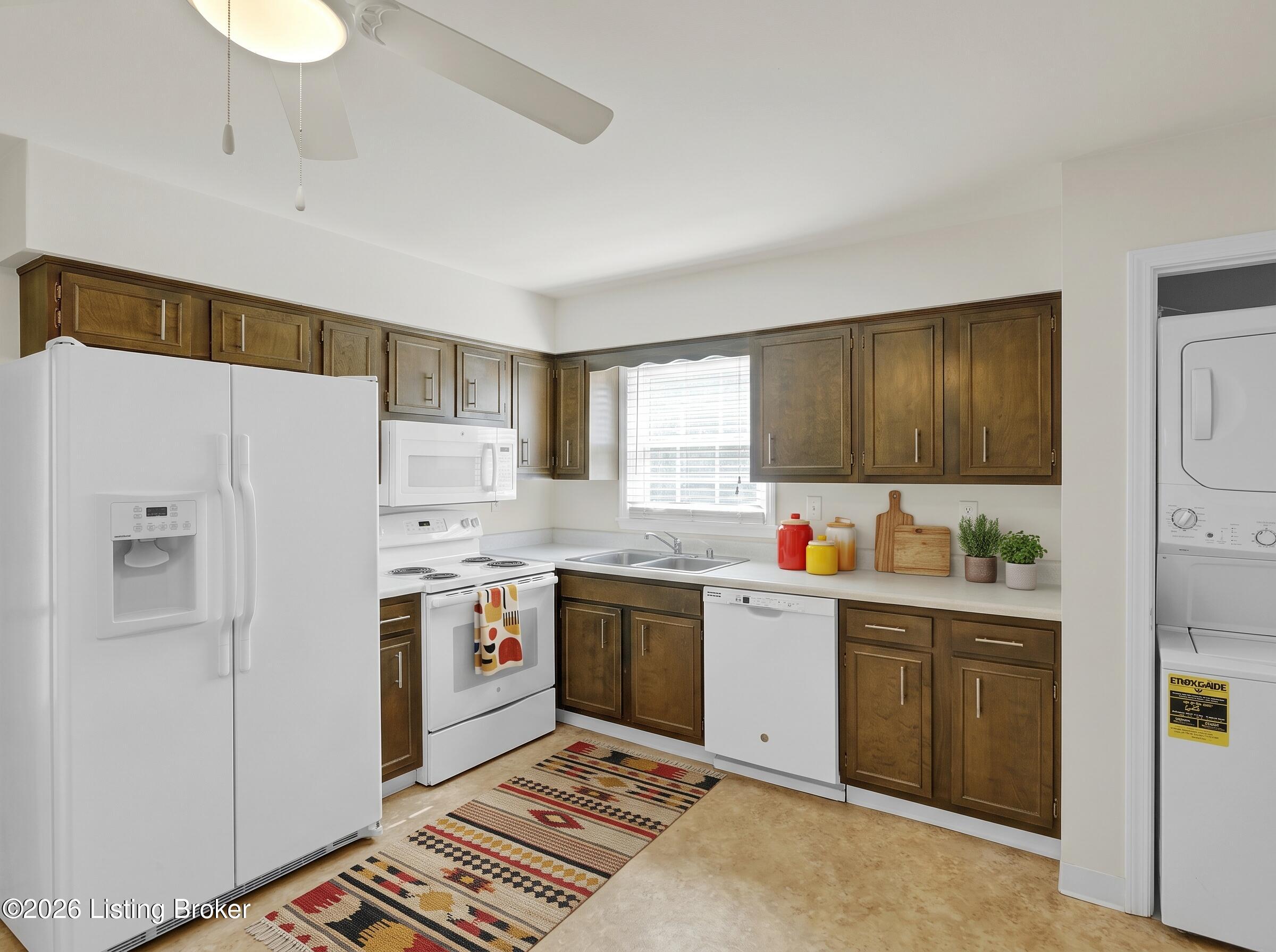 255 Salisbury Square Apt 101 Property Photo 6