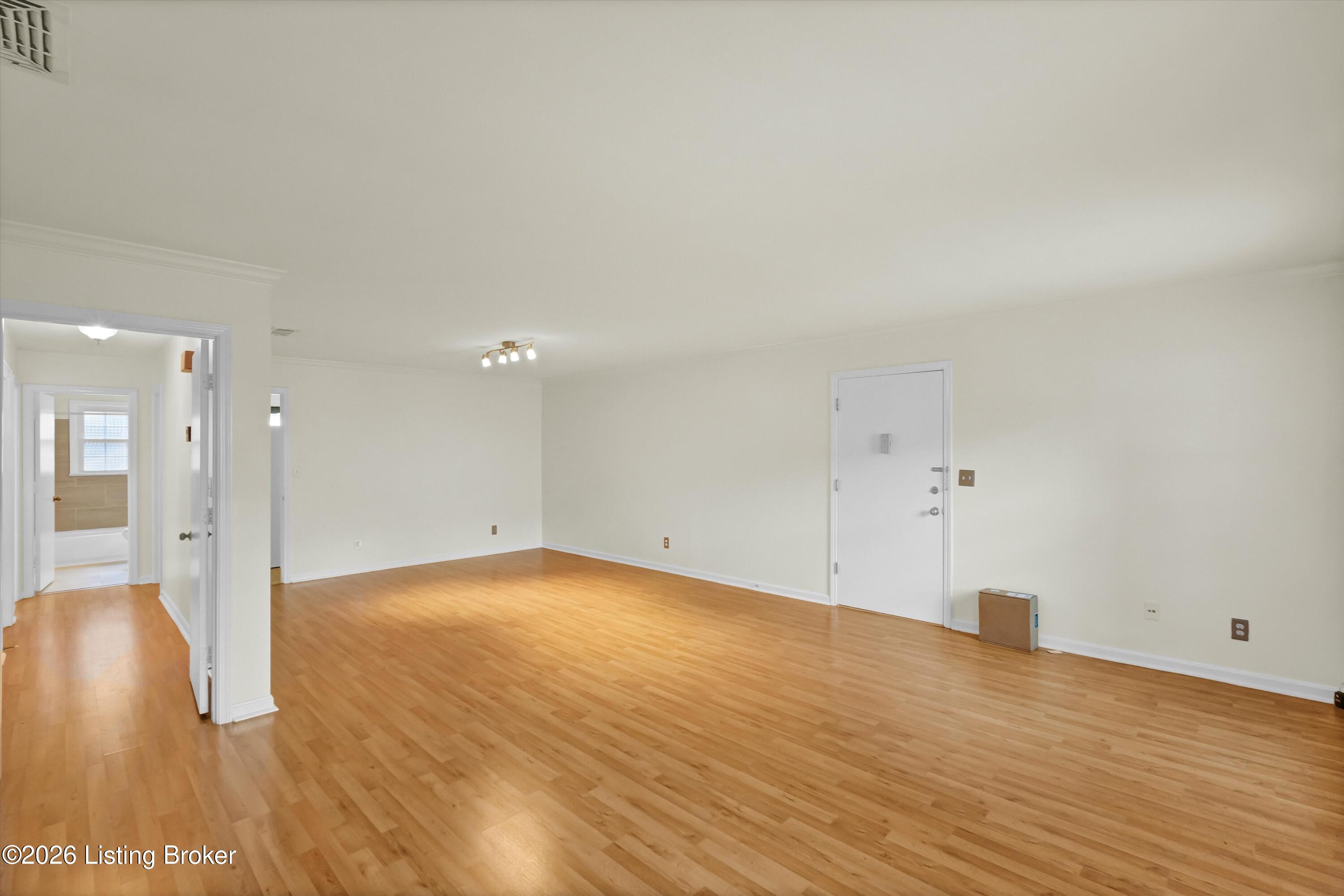 255 Salisbury Square Apt 101 Property Photo 9