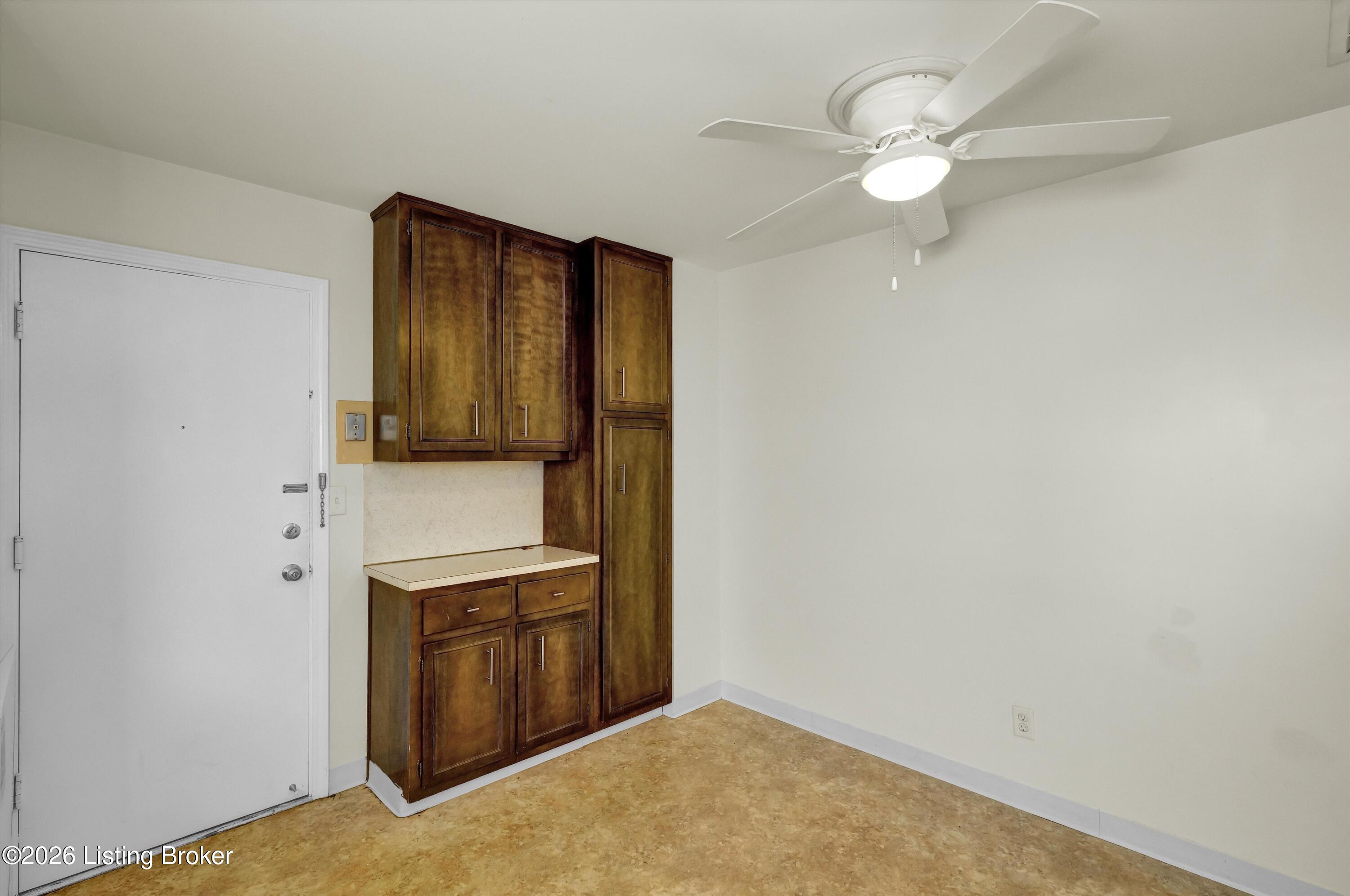 255 Salisbury Square Apt 101 Property Photo 13