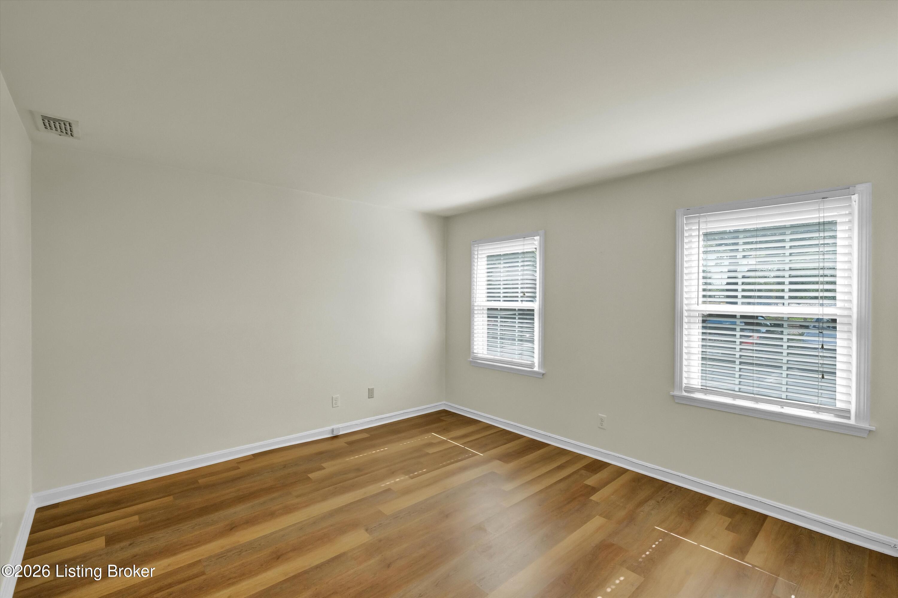 255 Salisbury Square Apt 101 Property Photo 16