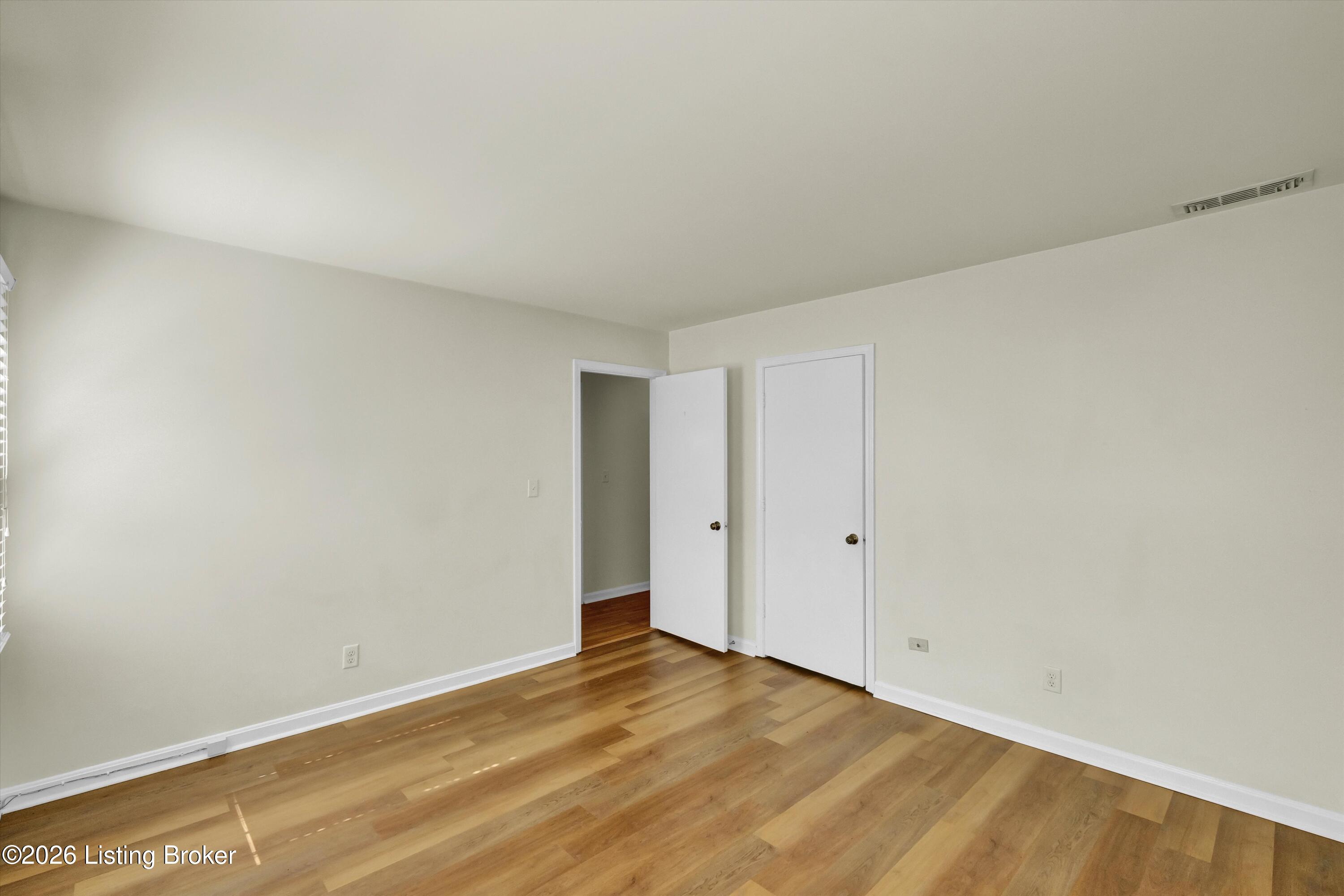 255 Salisbury Square Apt 101 Property Photo 17