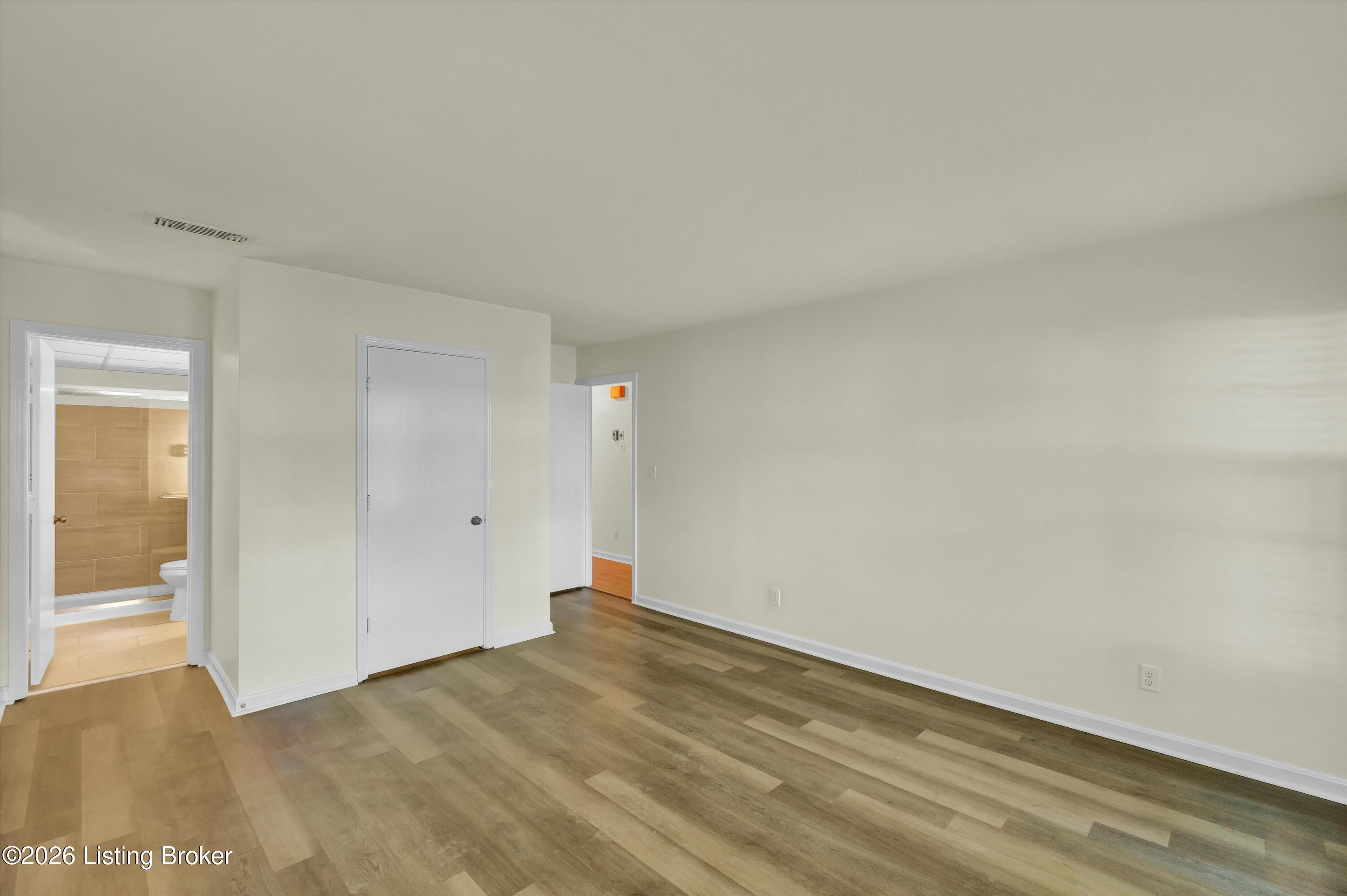 255 Salisbury Square Apt 101 Property Photo 23