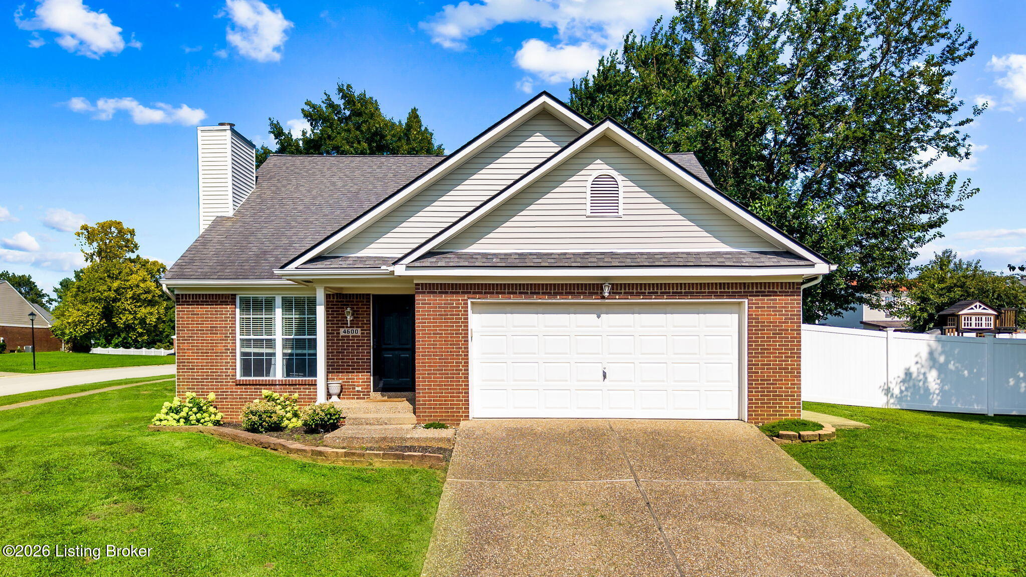 4600 Wooded Oak Cir Property Photo 1