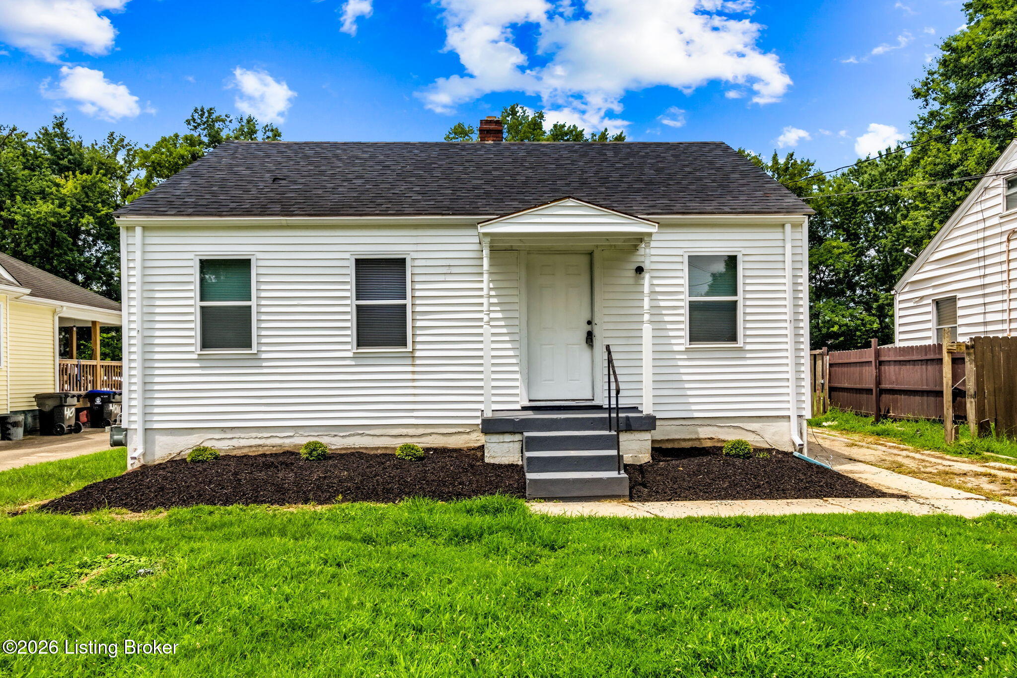 4014 Mapleton Ave Property Photo 1