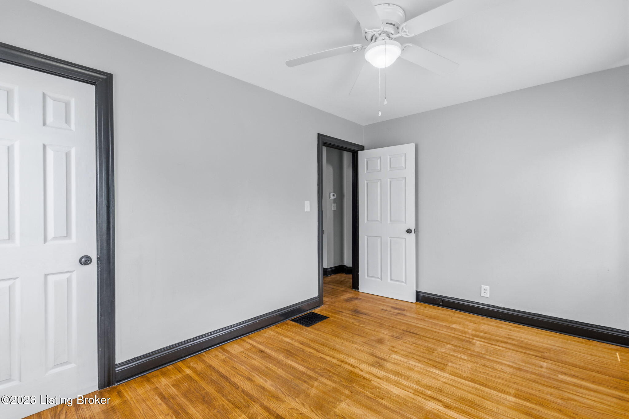 4014 Mapleton Ave Property Photo 14