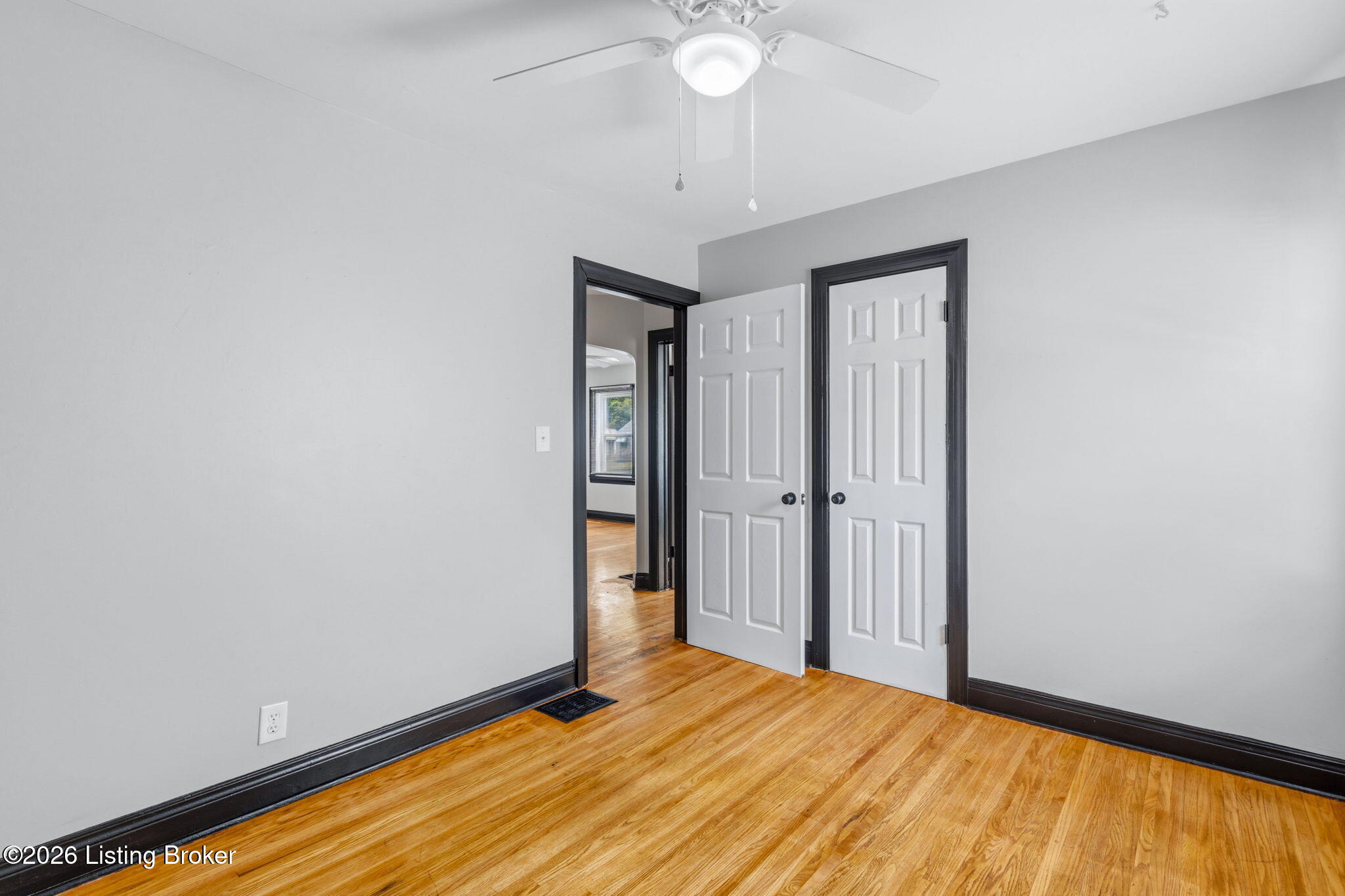 4014 Mapleton Ave Property Photo 16