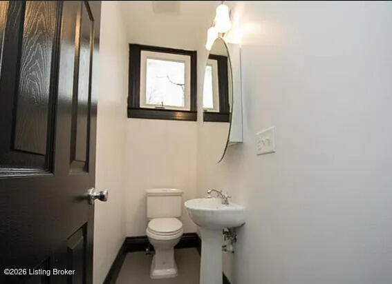 2311 Longest Ave Property Photo 11