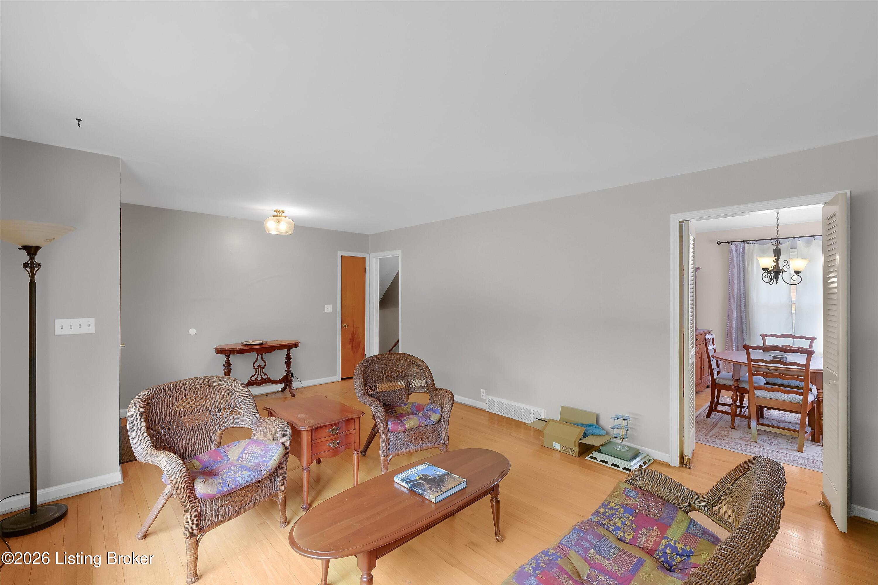 4011 Mamaroneck Rd Property Photo 8