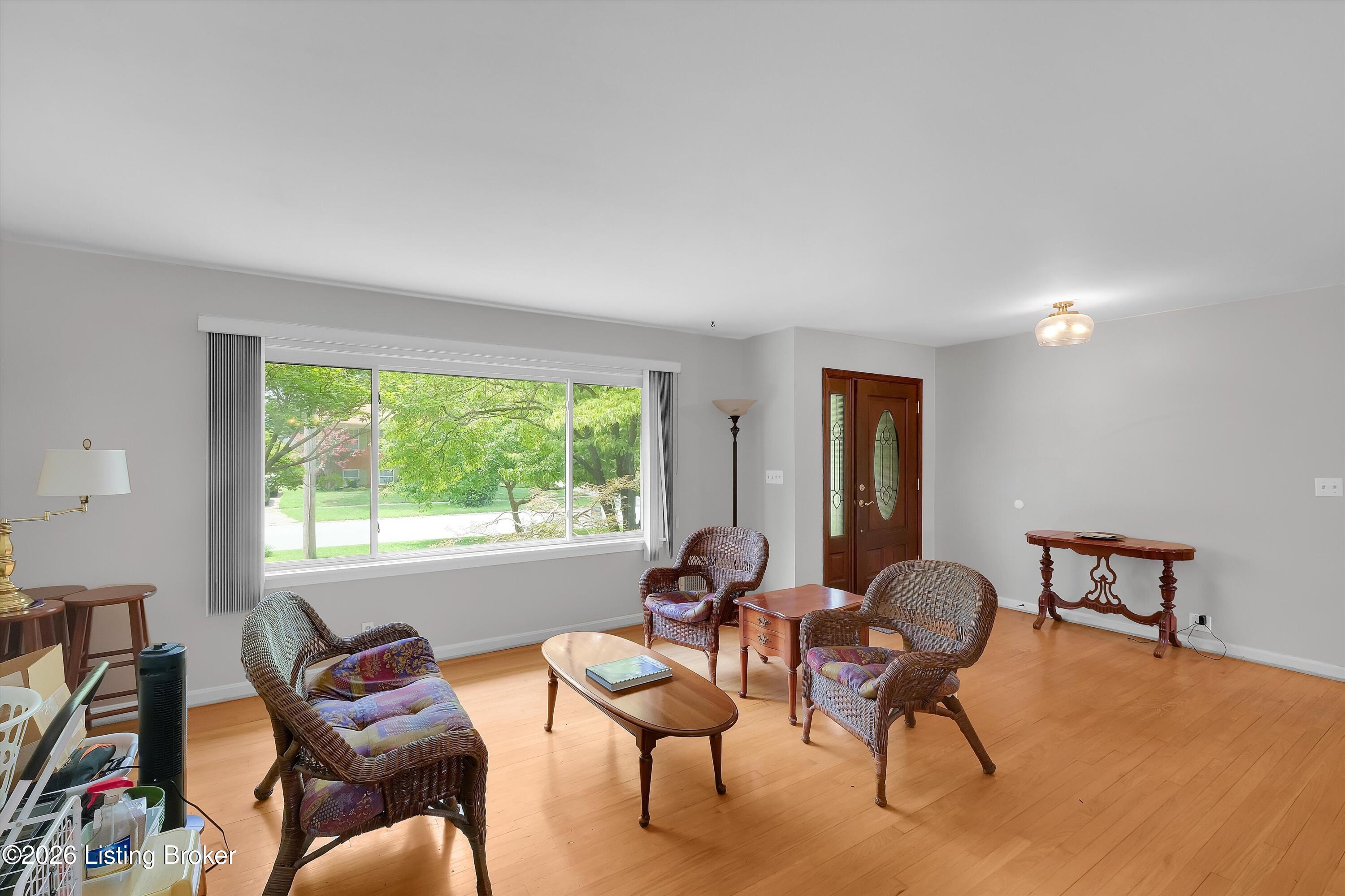 4011 Mamaroneck Rd Property Photo 9