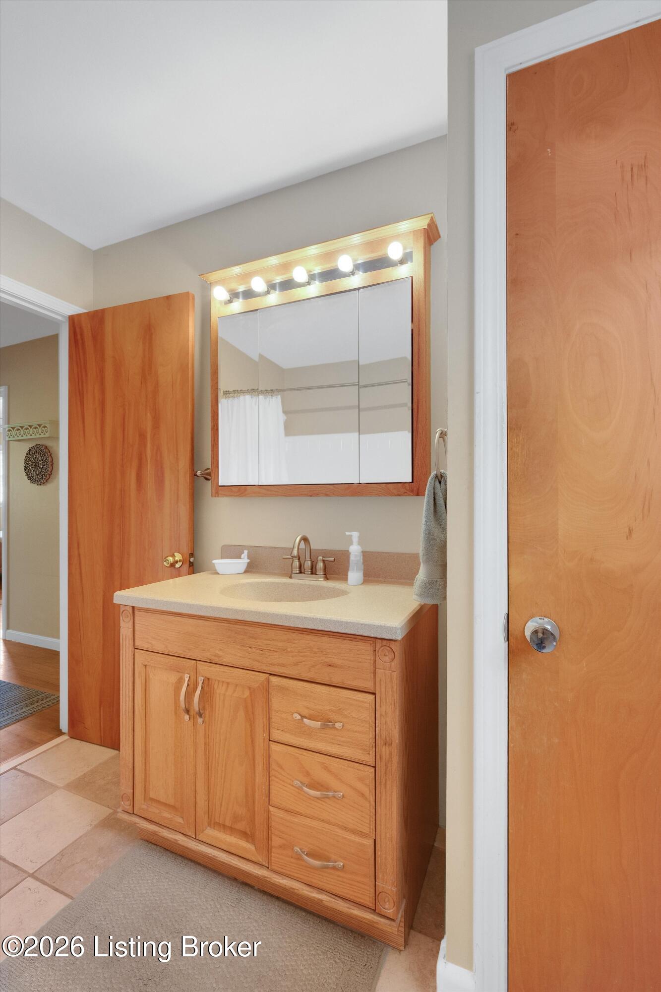 4011 Mamaroneck Rd Property Photo 24