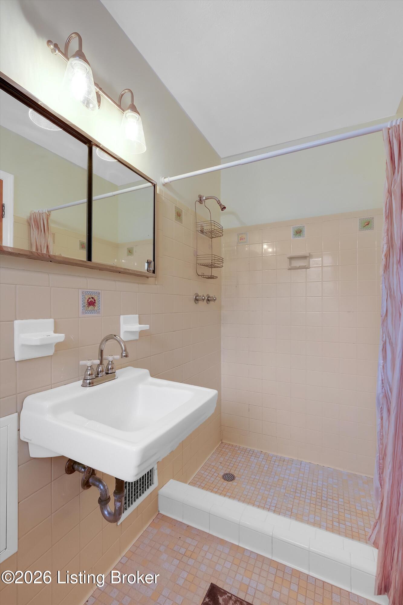 4011 Mamaroneck Rd Property Photo 32