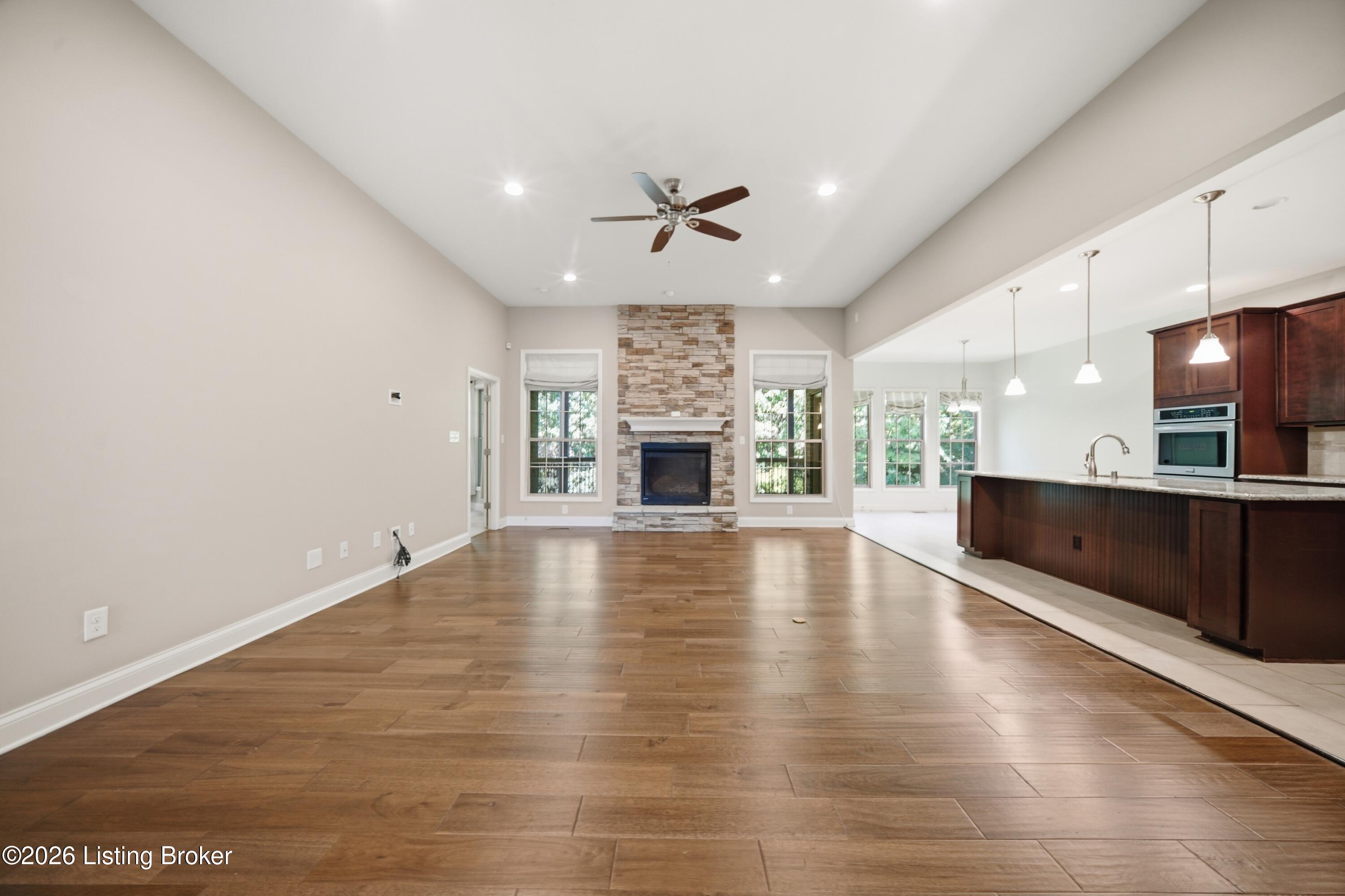 18406 Standwick Dr Property Photo 10