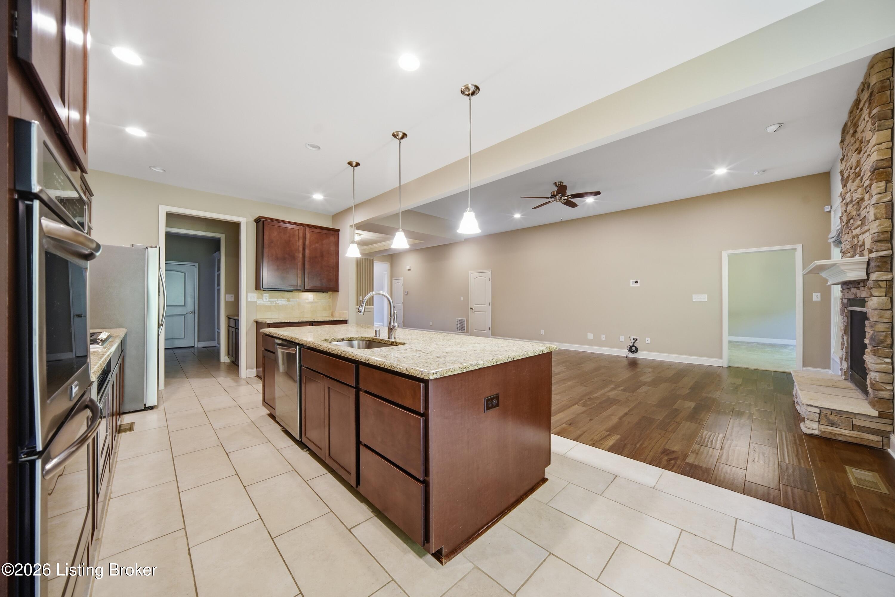 18406 Standwick Dr Property Photo 17