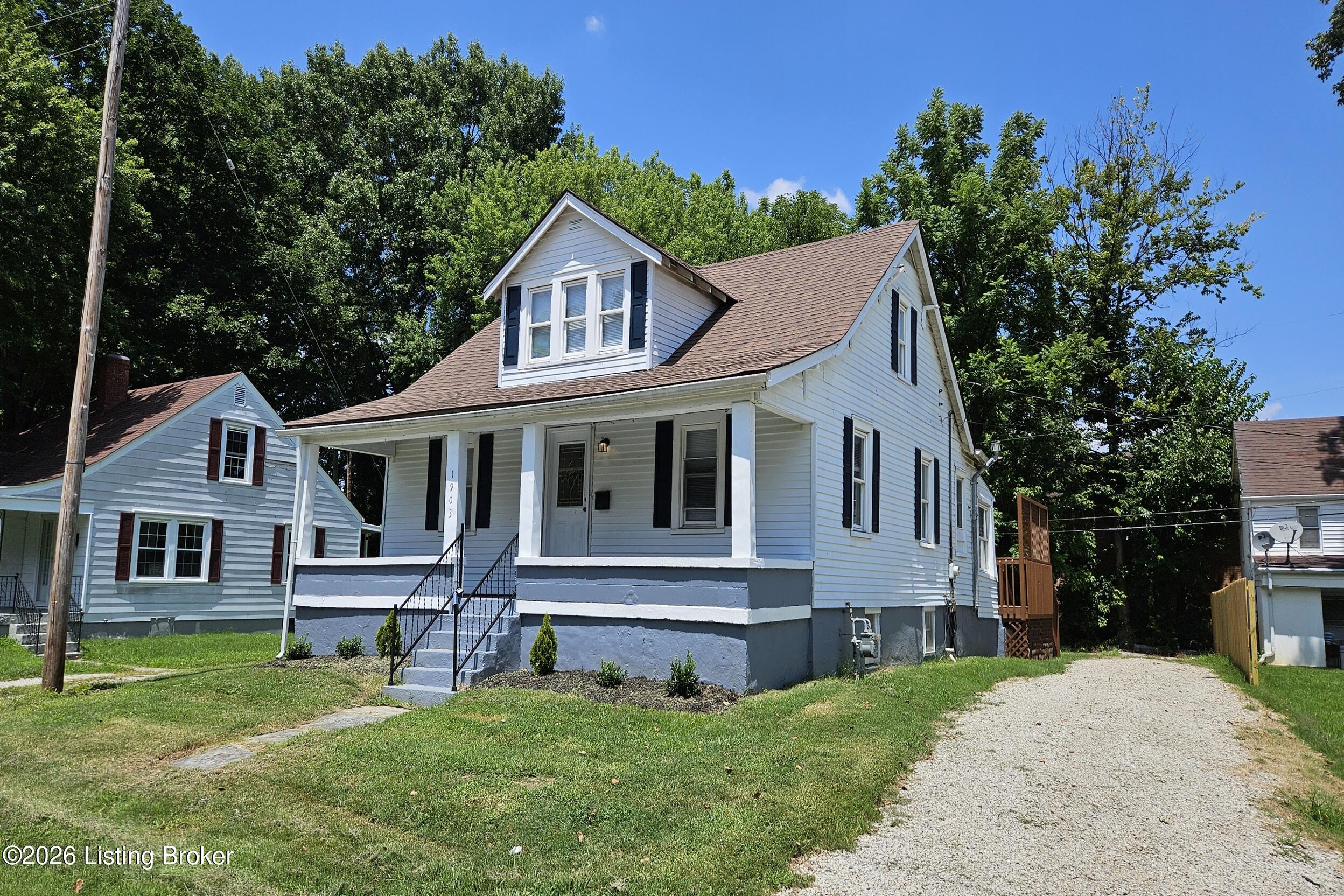 1903 Neville Dr Property Photo 3