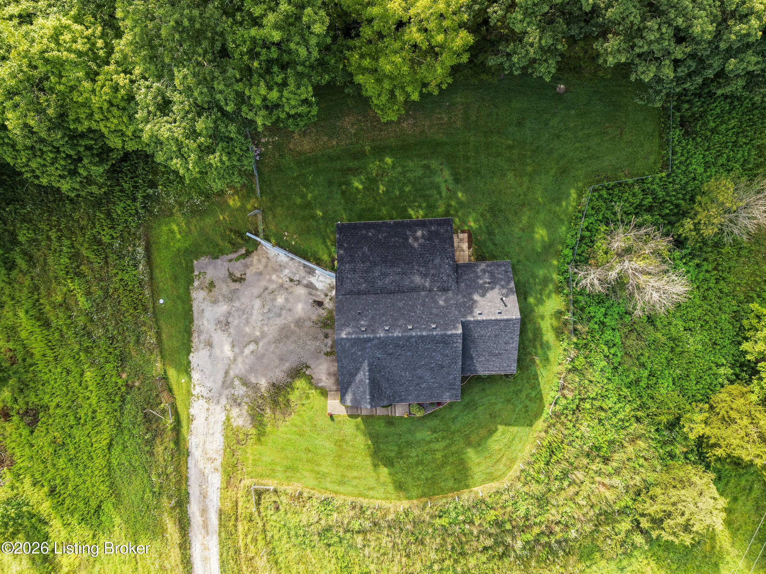 1235 Dutchmans Creek Rd Property Photo 4