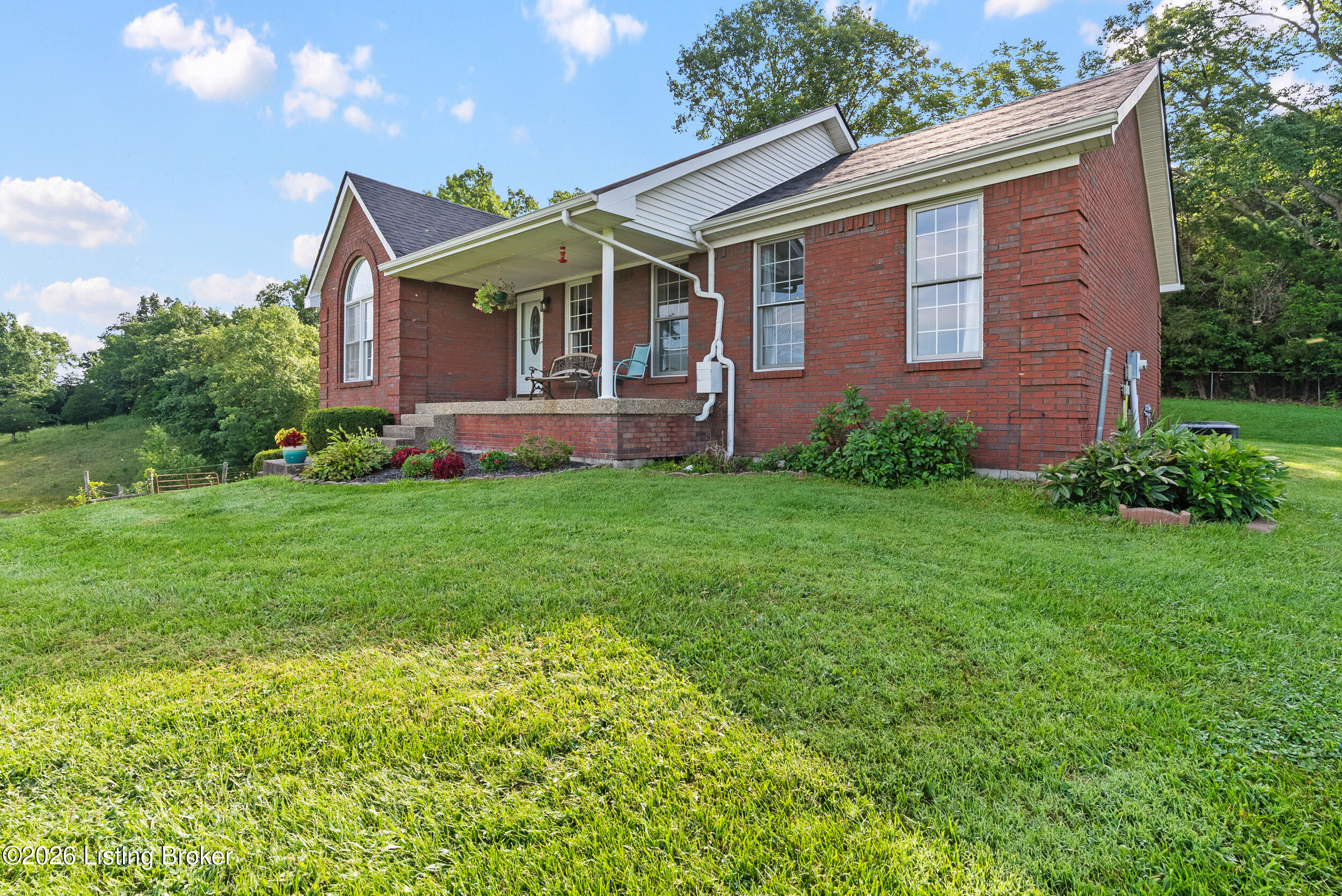 1235 Dutchmans Creek Rd Property Photo 6