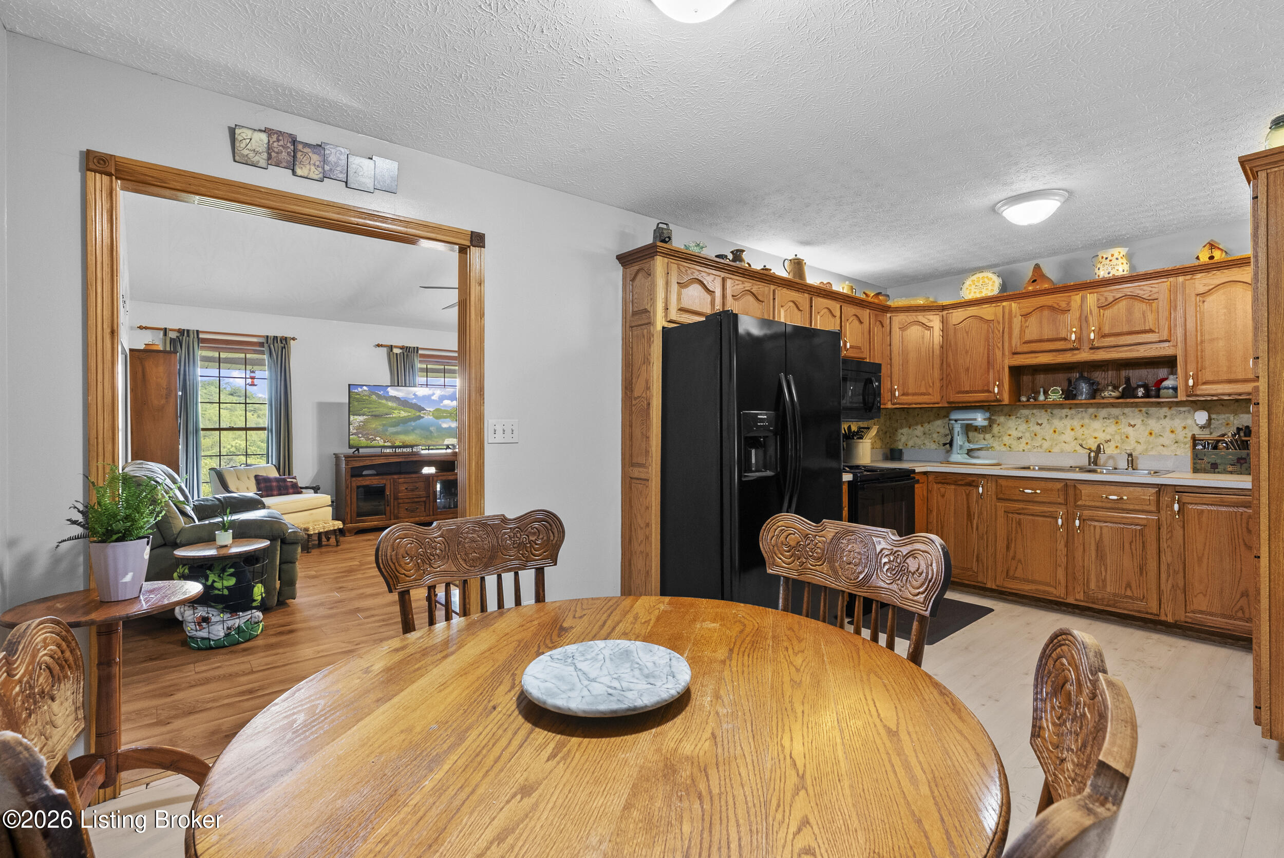 1235 Dutchmans Creek Rd Property Photo 10