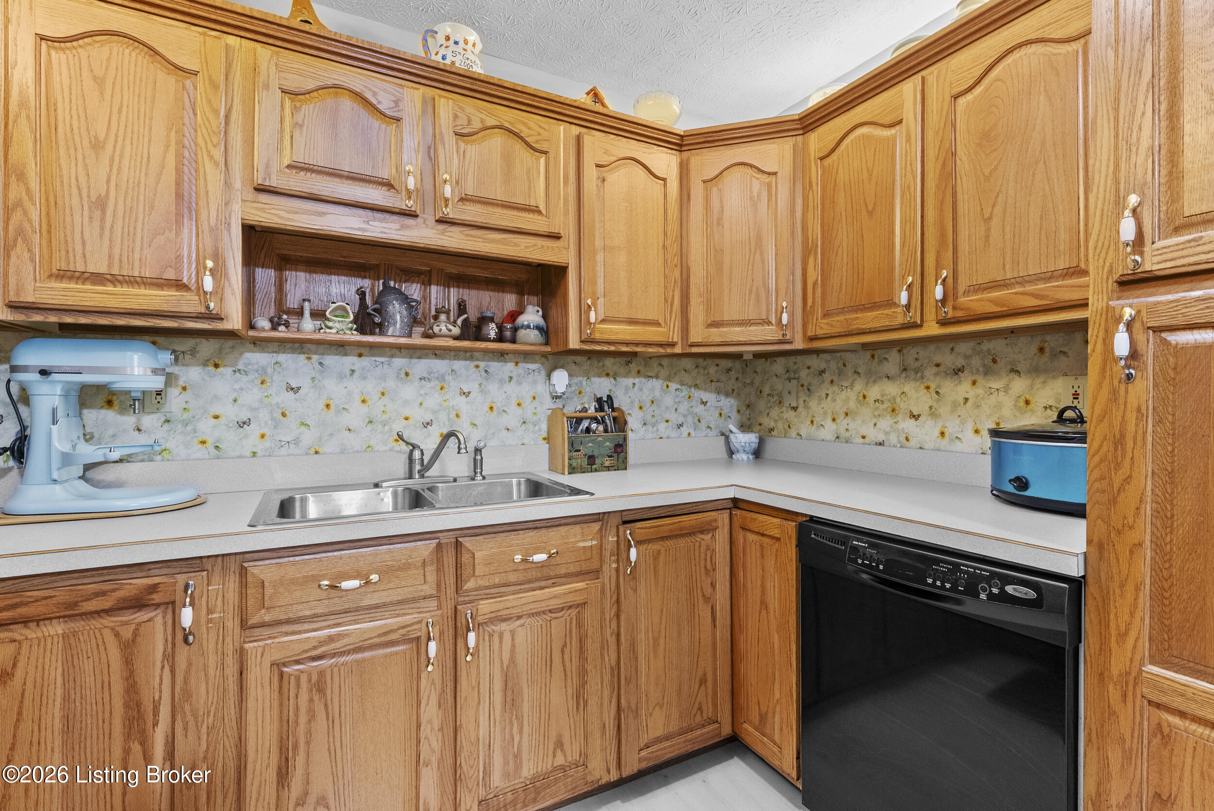 1235 Dutchmans Creek Rd Property Photo 12