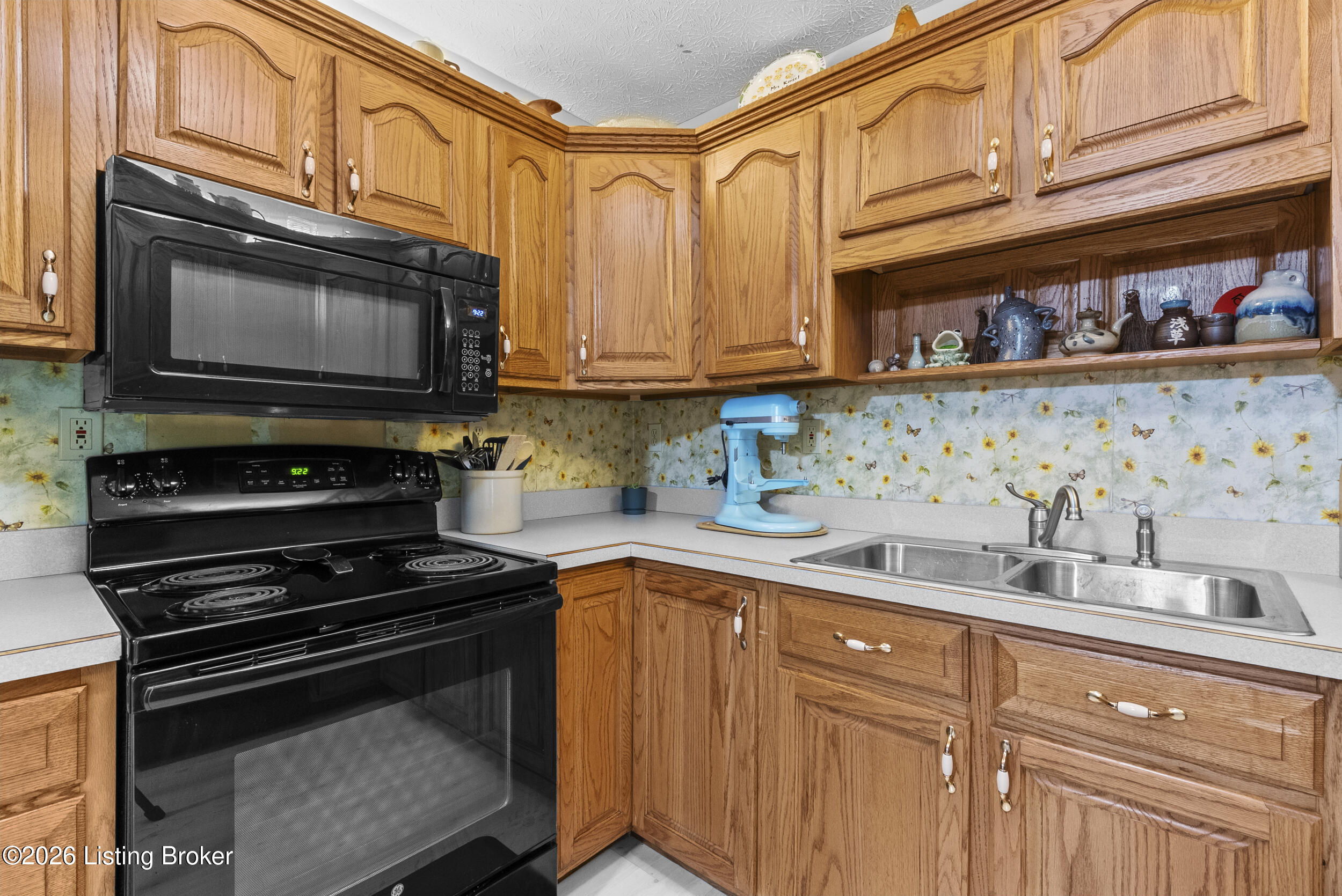 1235 Dutchmans Creek Rd Property Photo 13