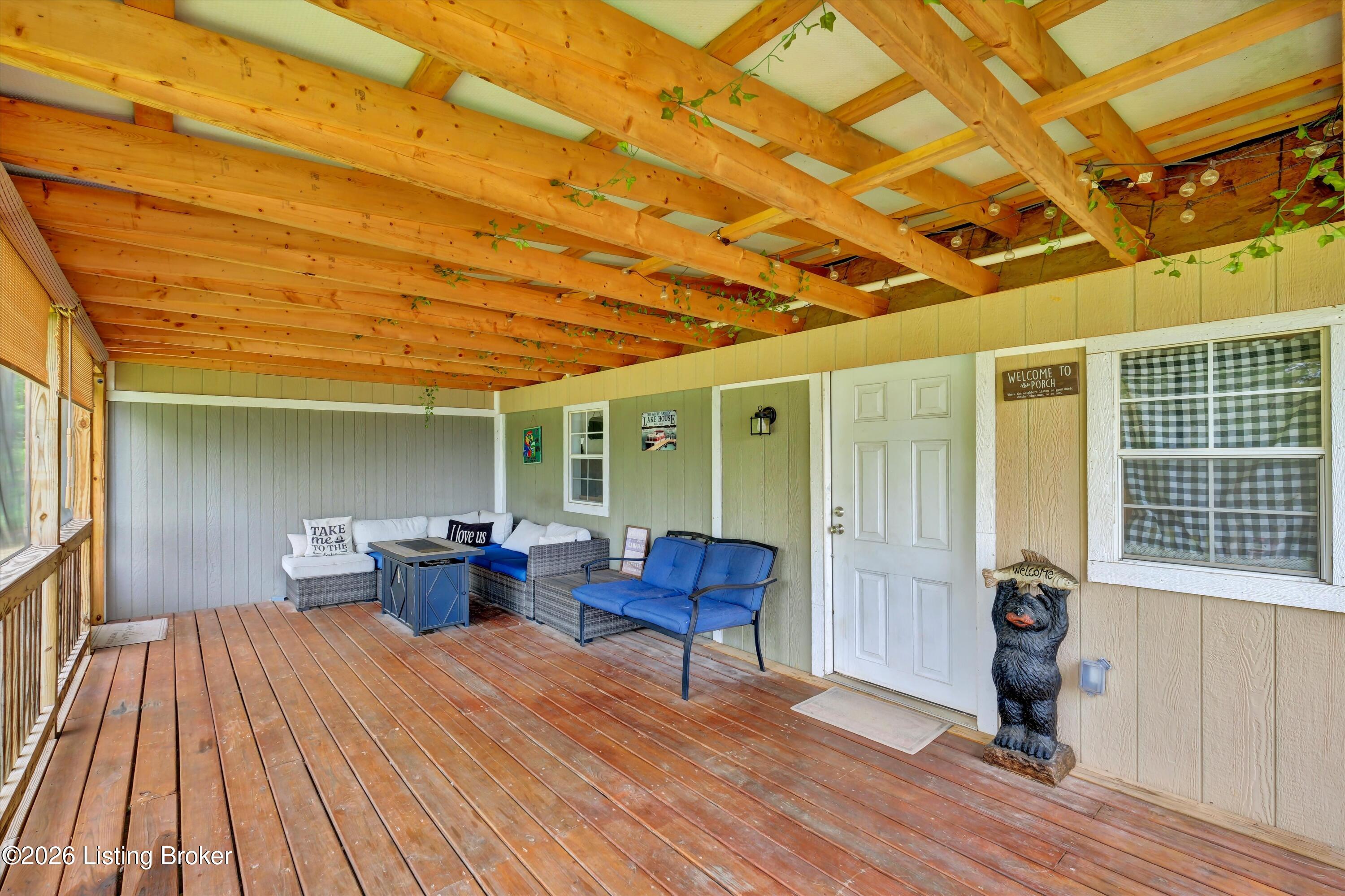 661 Pine Hurst Bay Property Photo 5