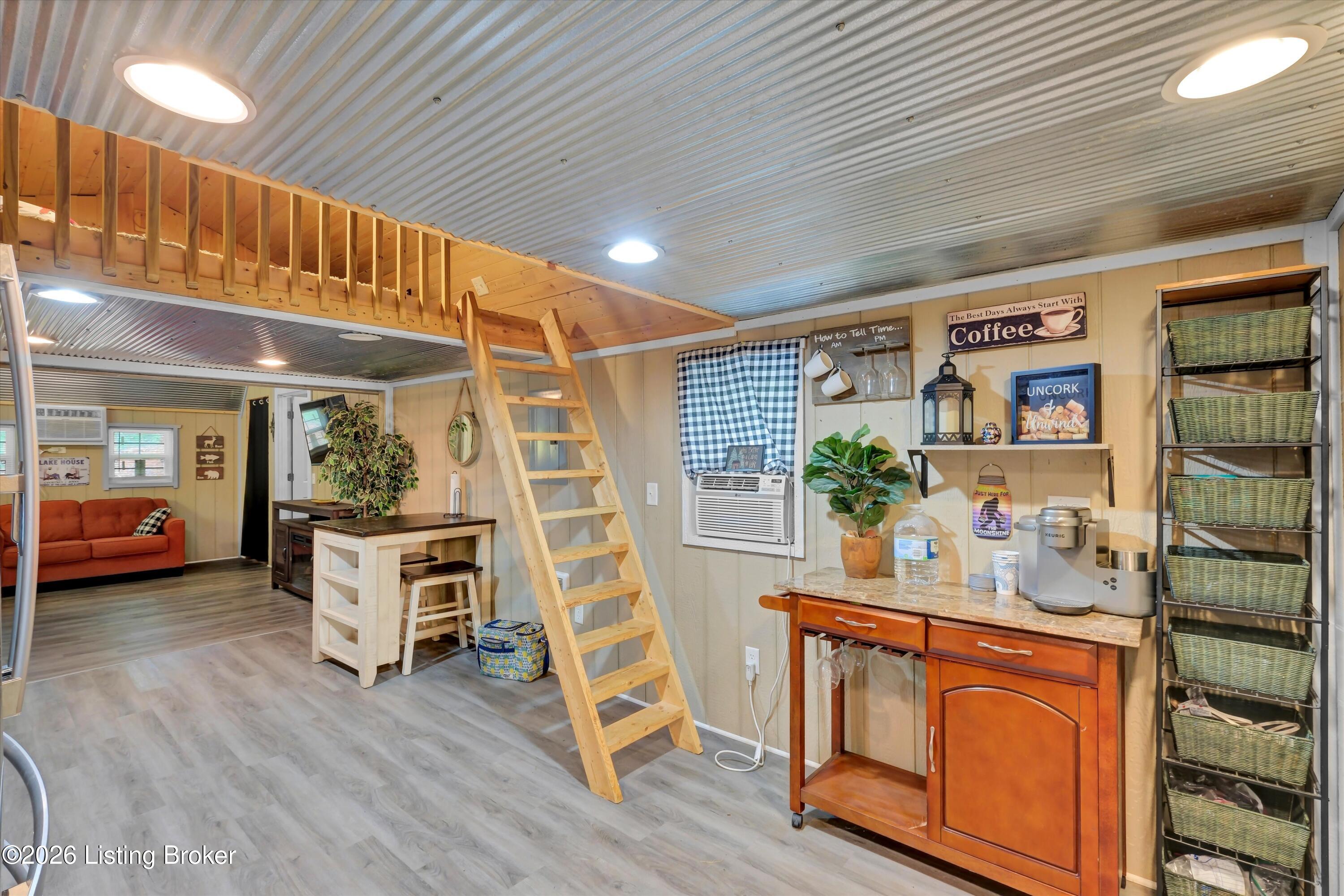 661 Pine Hurst Bay Property Photo 9