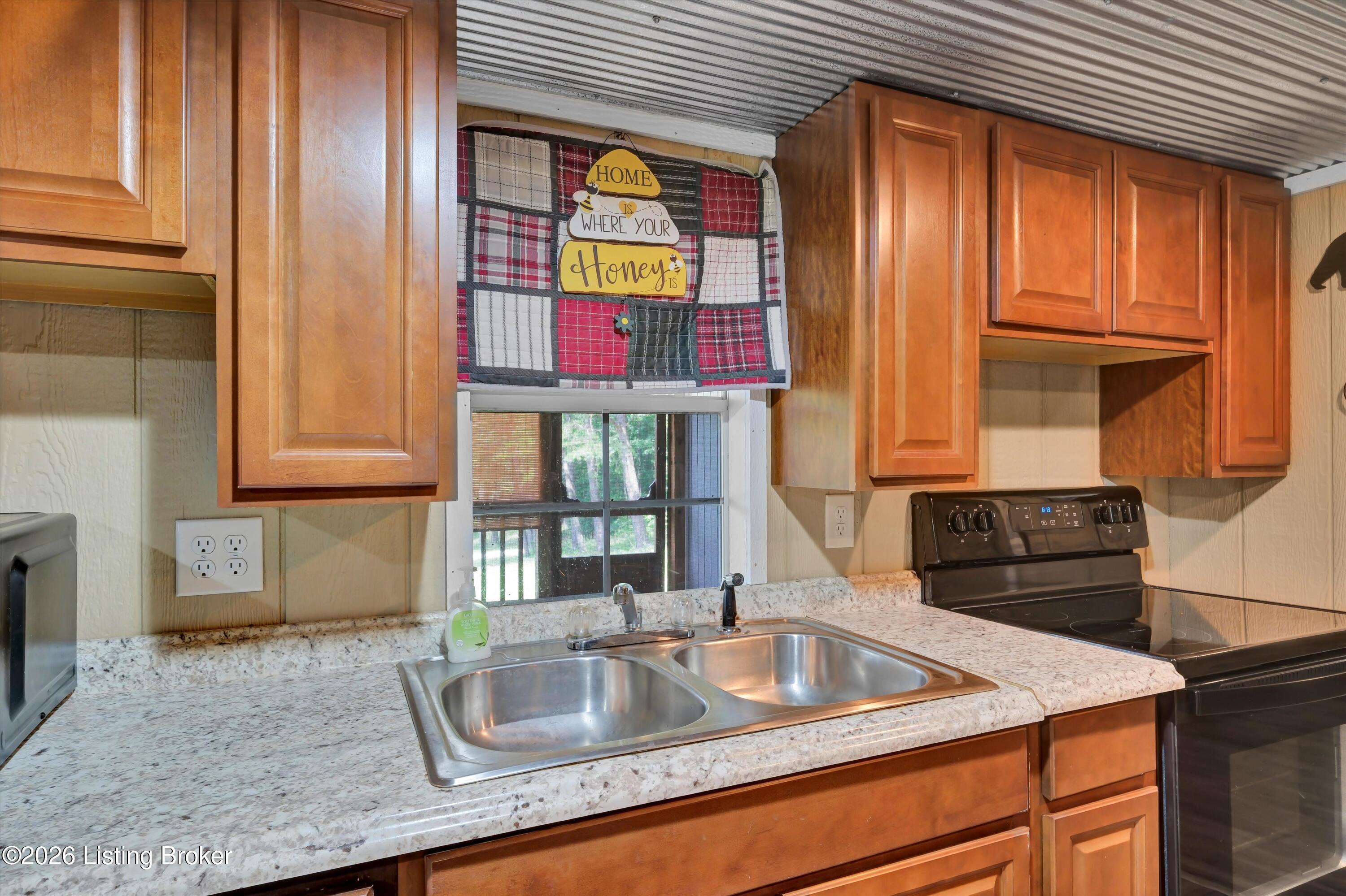 661 Pine Hurst Bay Property Photo 15