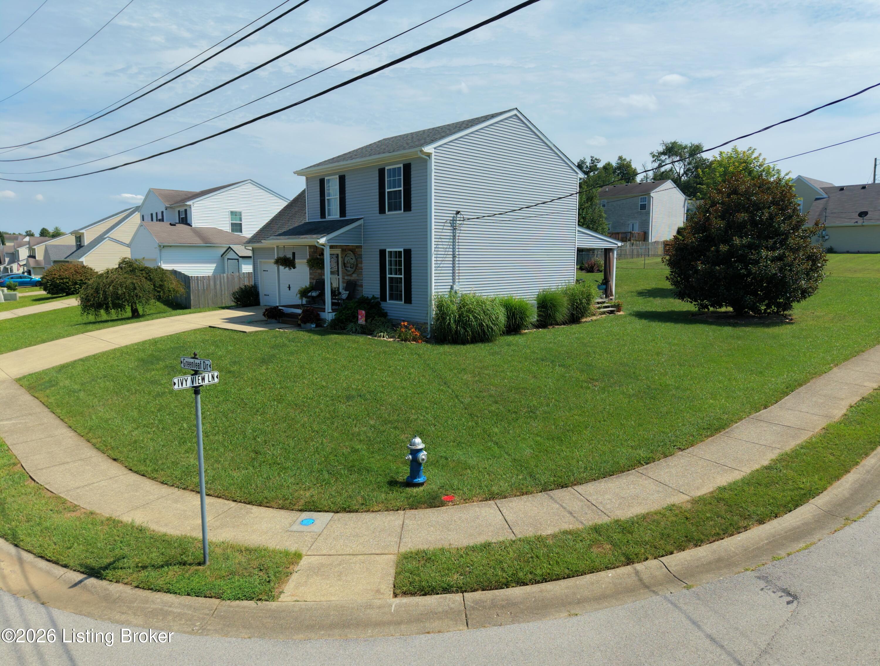 200 Greenleaf Dr Property Photo 3
